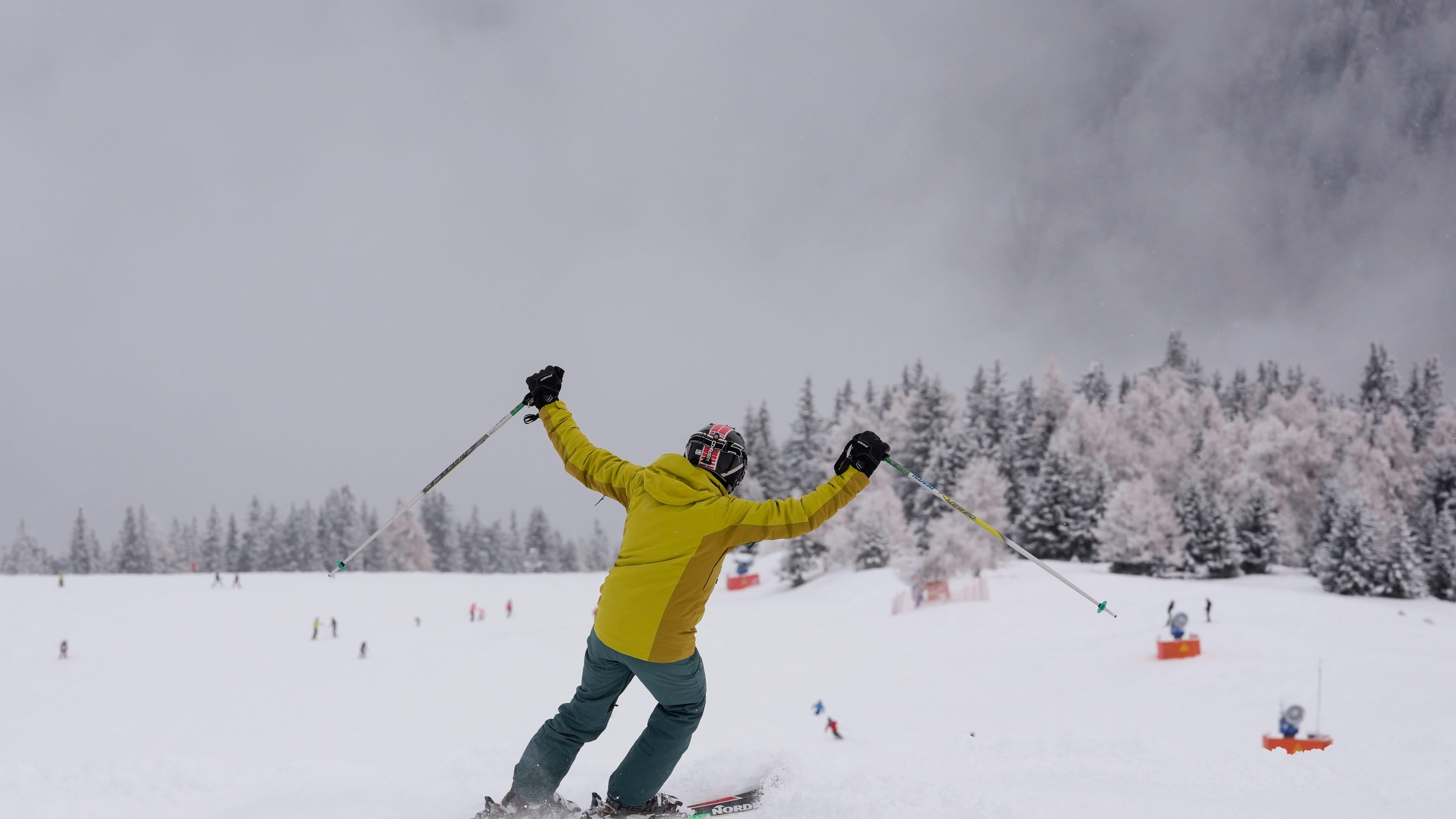 Fresh snow beckons Italian skiers returning after 20 months