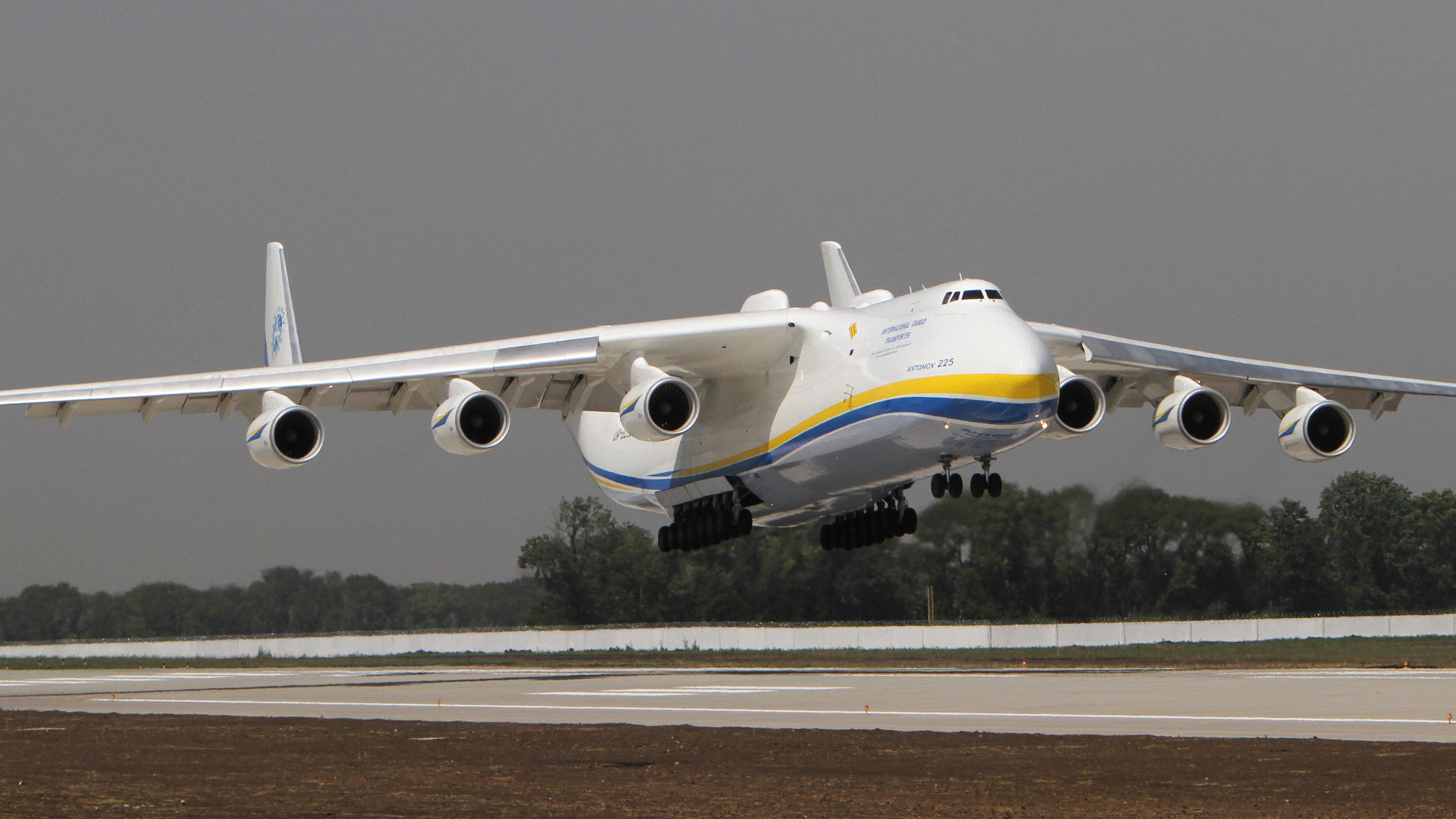 Russia slow to win Ukraine's airspace, limiting war gains