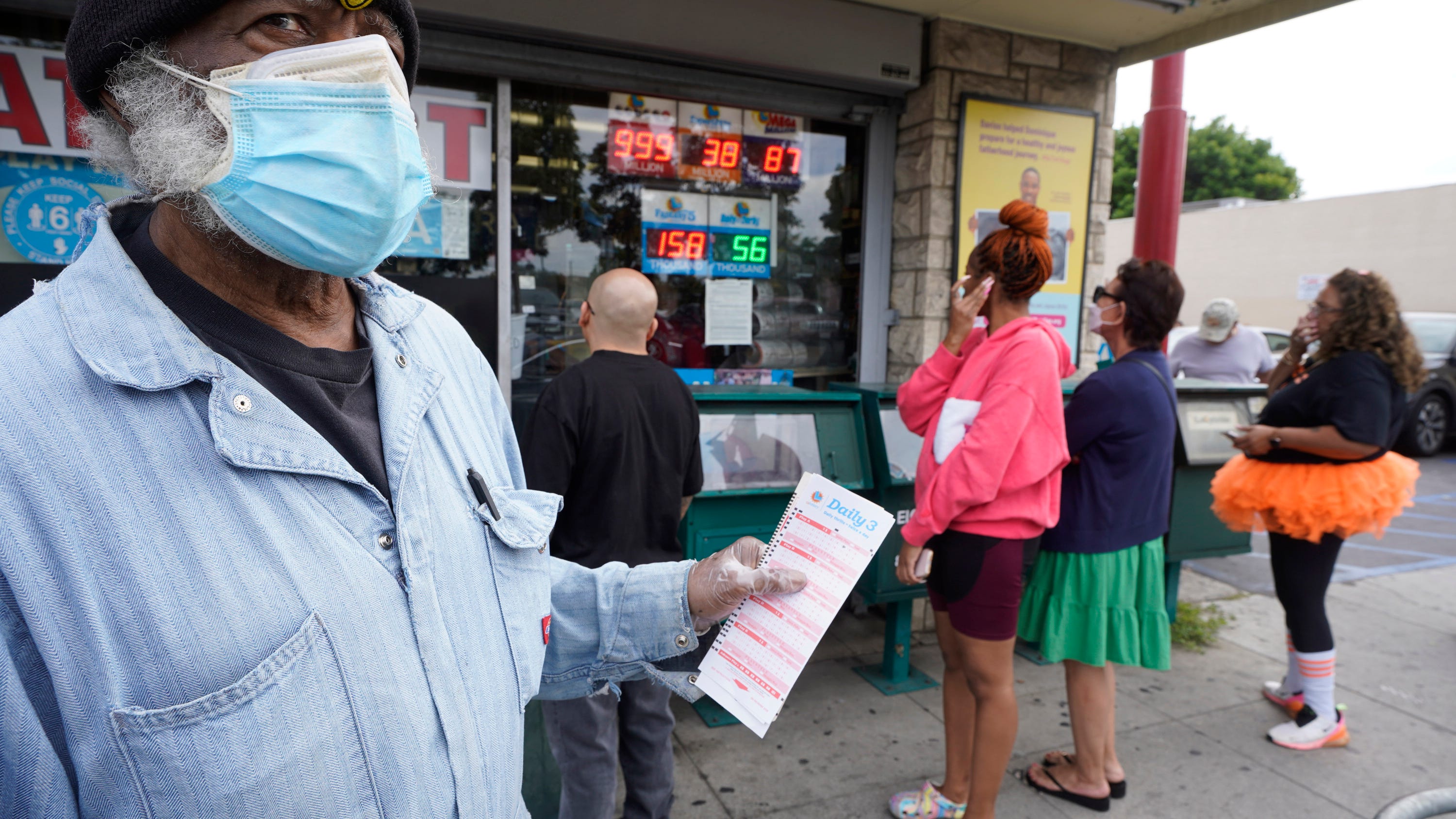 Powerball prize soars to $1.2B after no winners found Monday