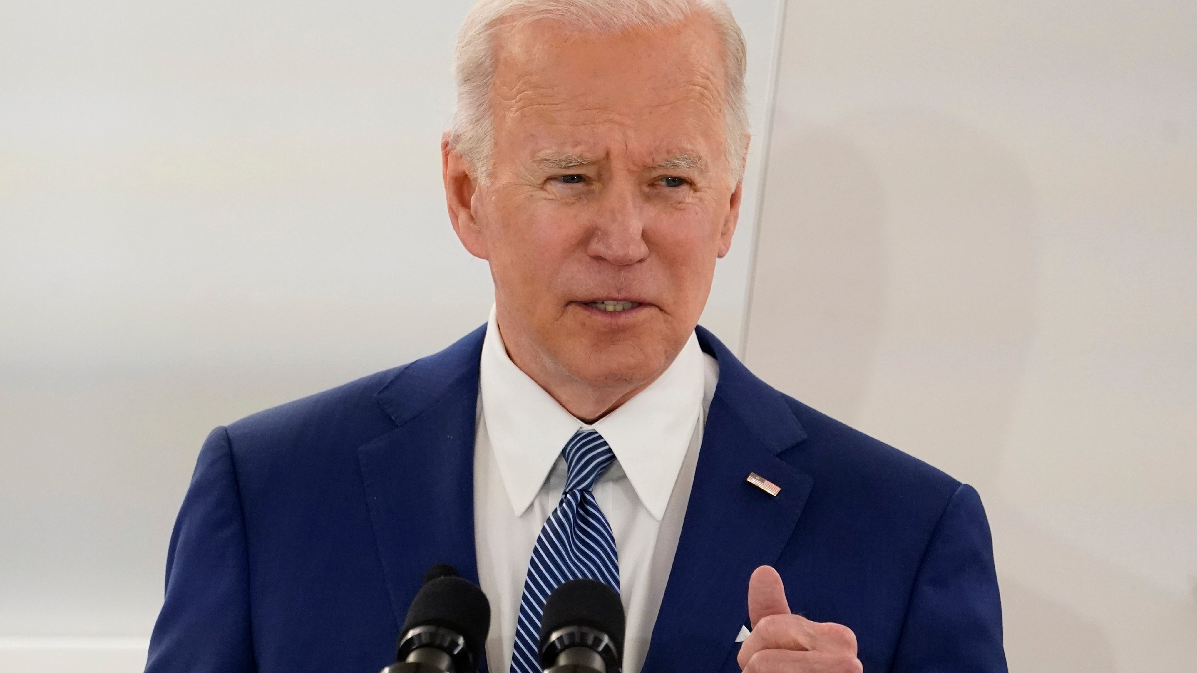Biden seeks new sanctions, help for Ukrainians in Europe