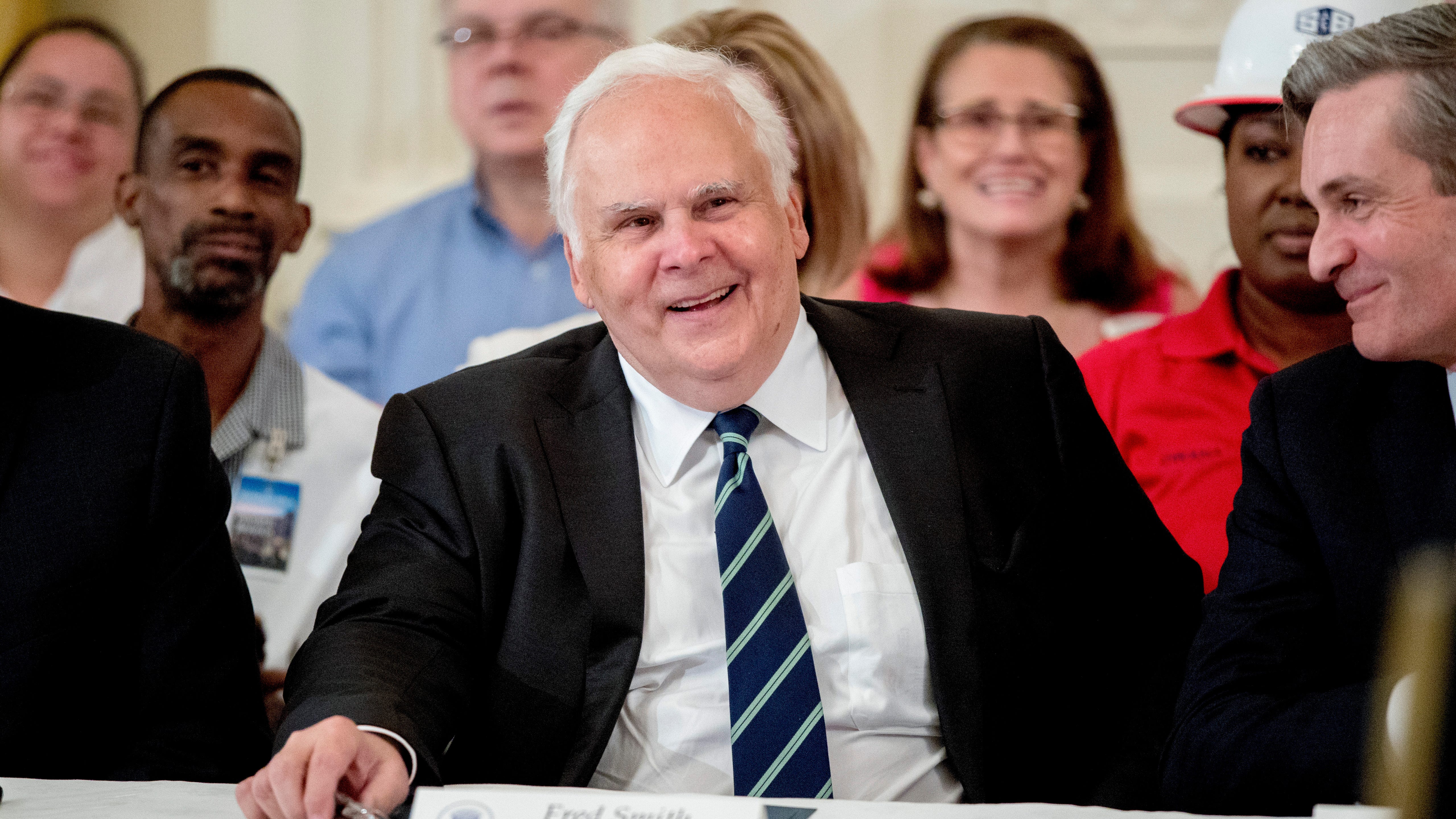 Q&A: FedEx founder, veteran Fred Smith offers unusual gift