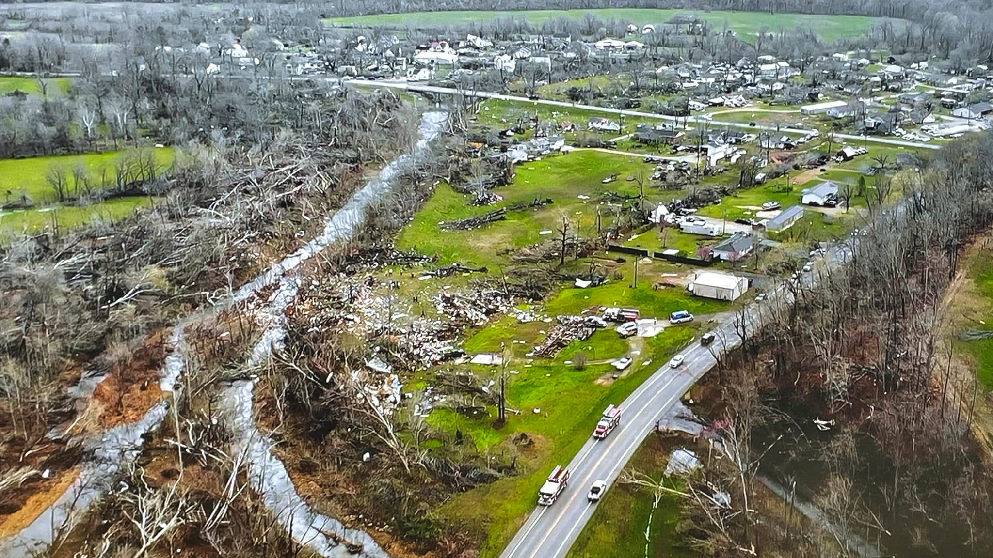Patrol: Missouri tornado kills at least 4, sows destruction