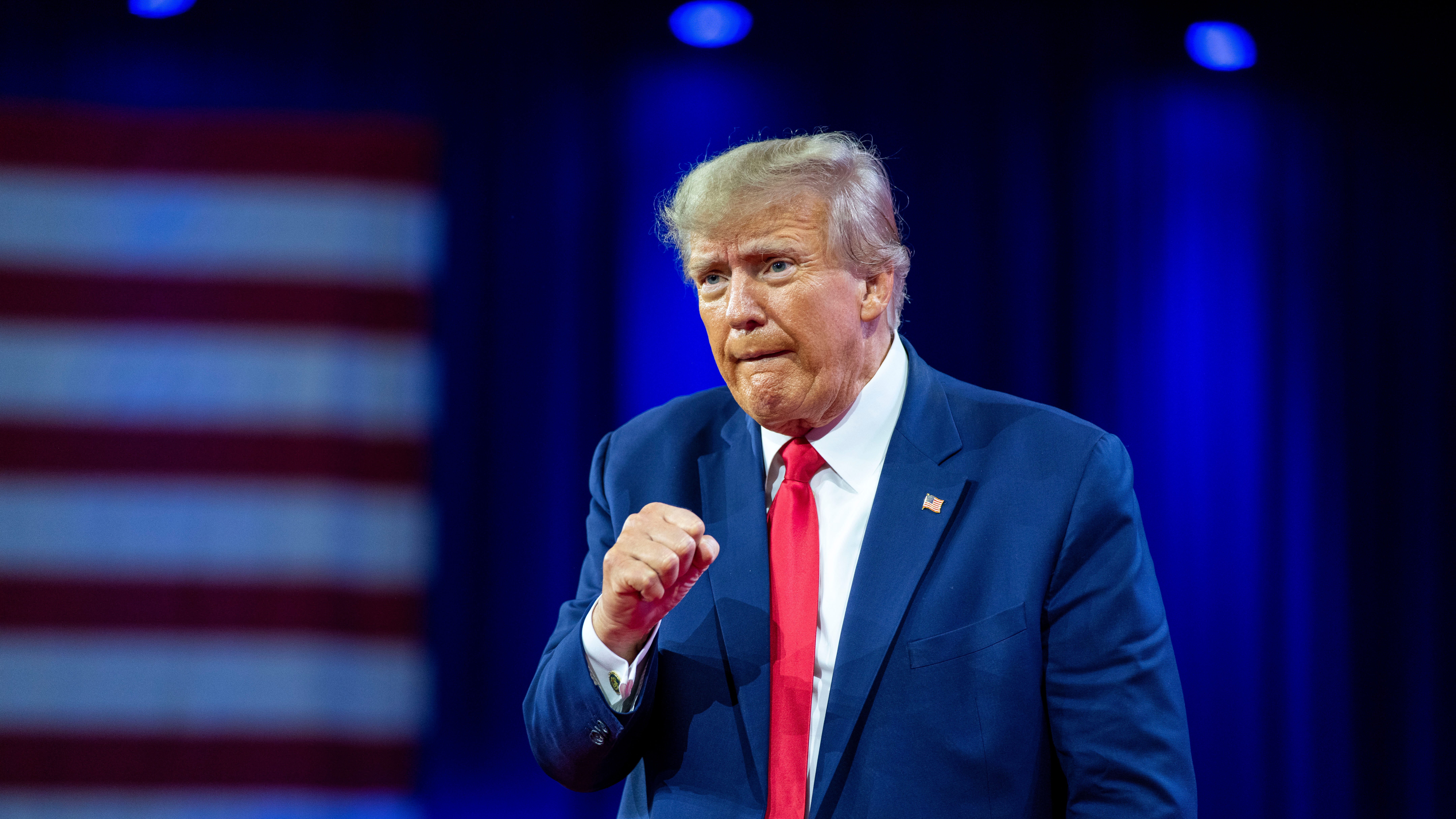 In Trump probe, Manhattan grand jury due back at work