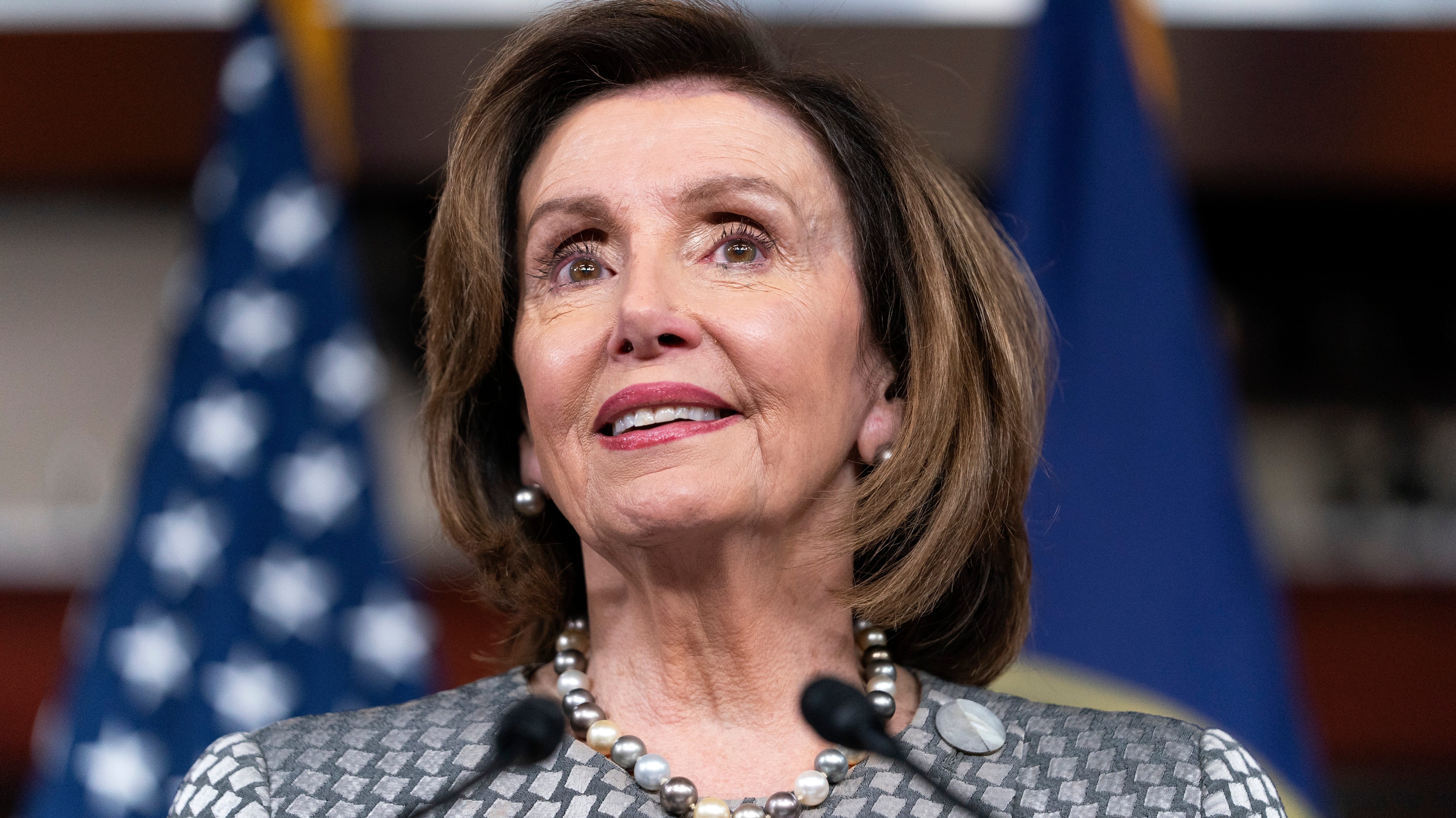 Pelosi sets $45,000 minimum yearly salary for House aides