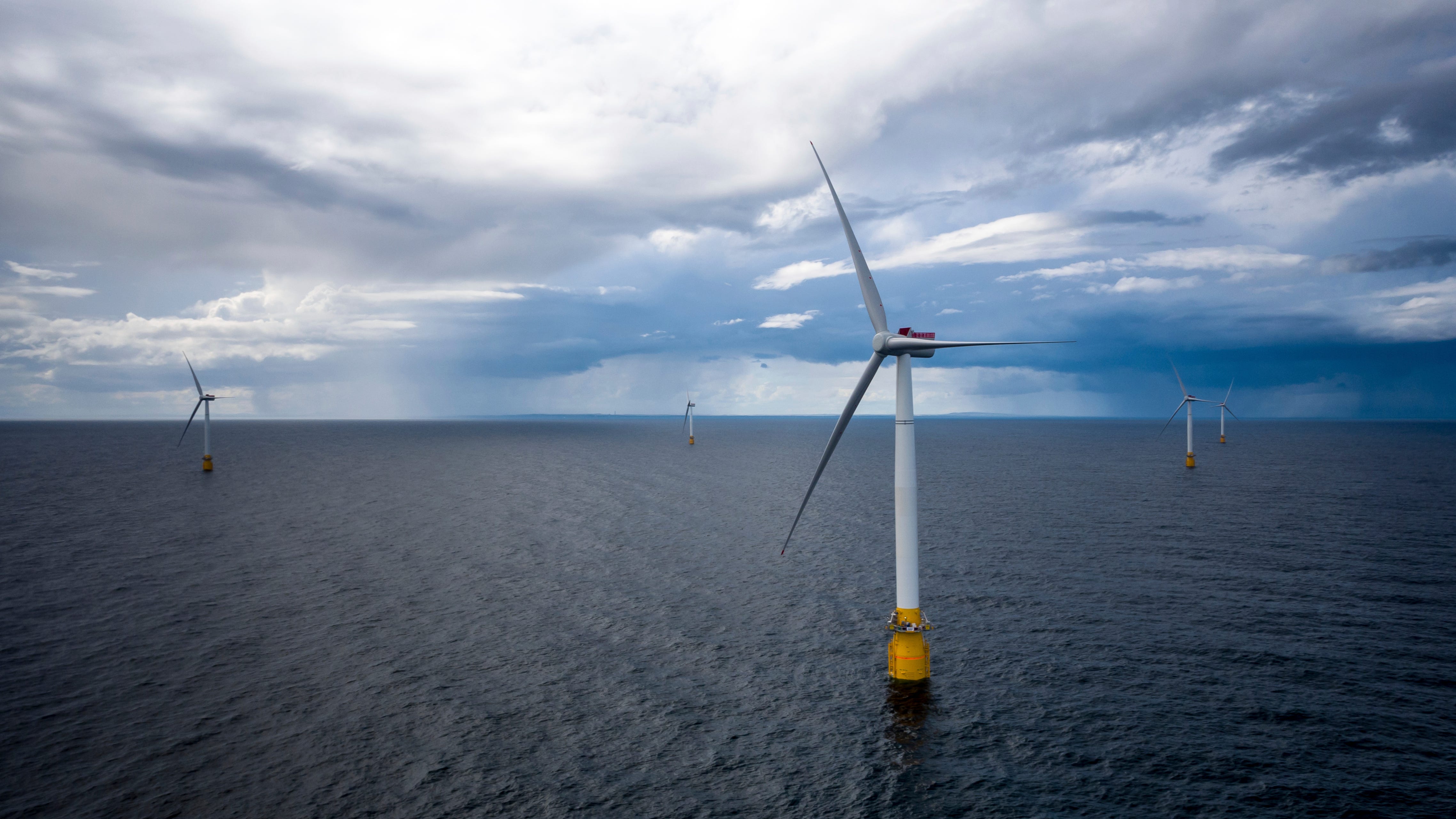 Sale jumpstarts floating, offshore wind power in US waters