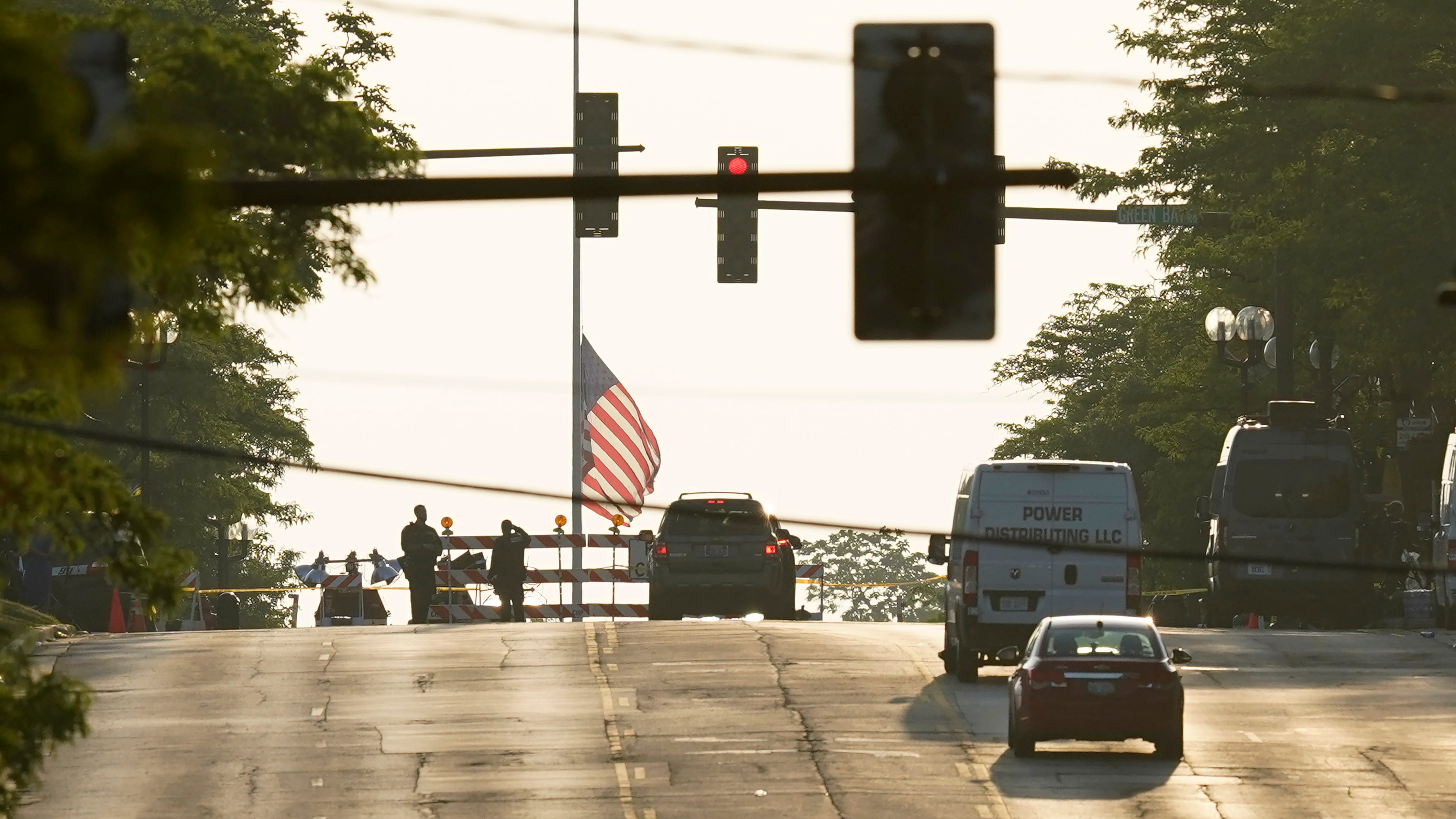 July 4 parade shooting leaves 6 dead, 30 hurt; man detained