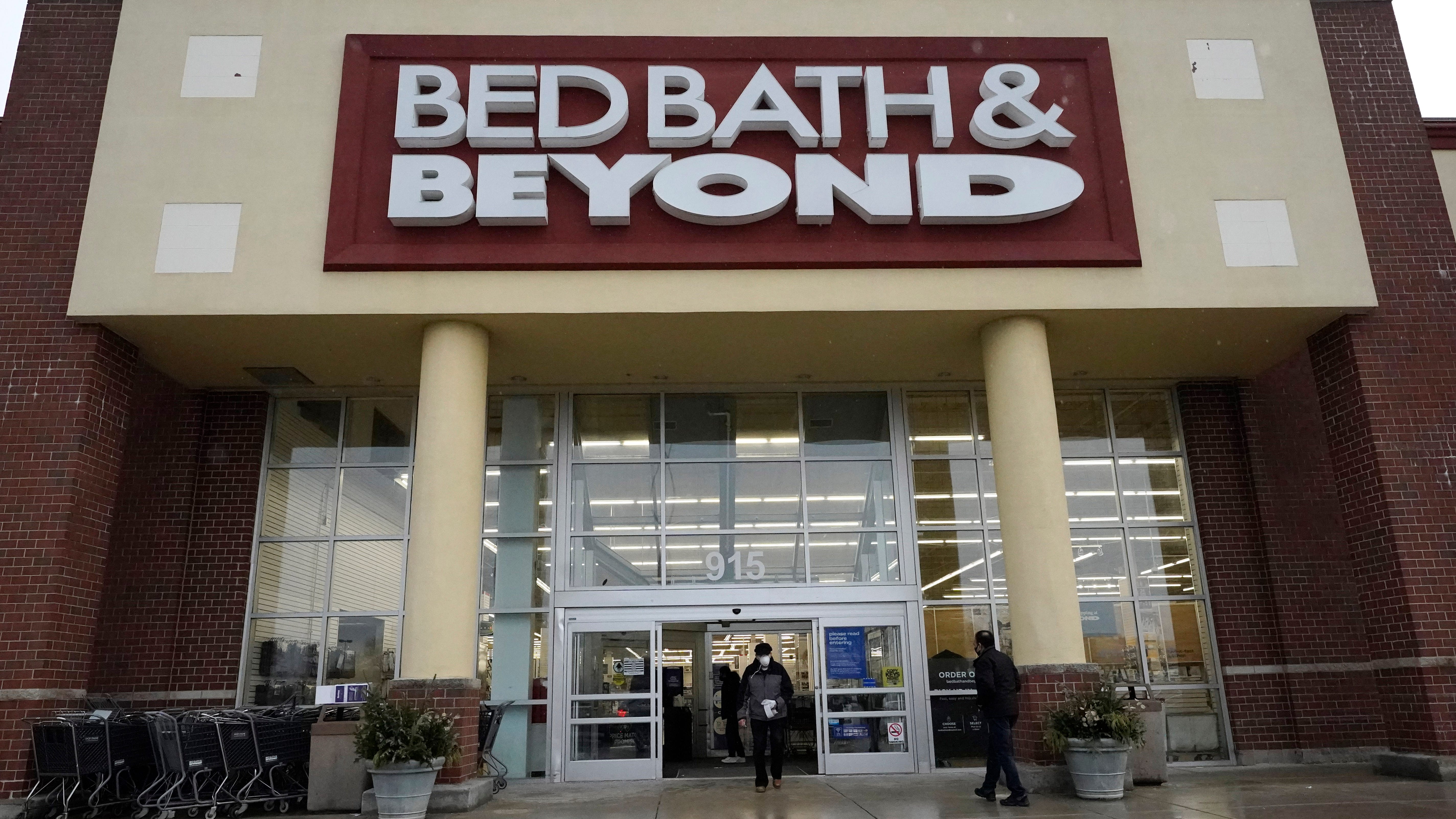 Bed Bath & Beyond to close stores, cut jobs in rebound bid