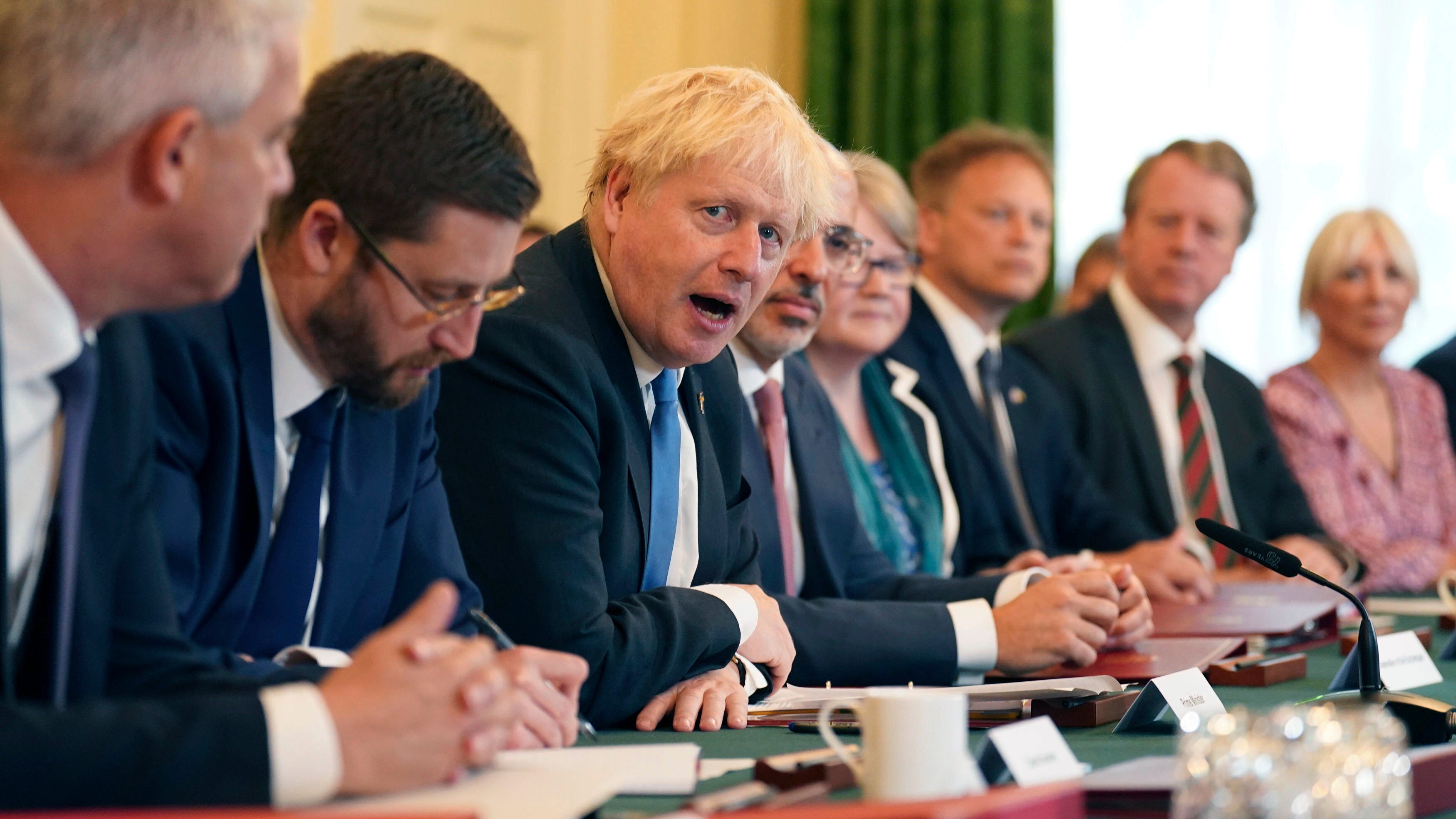 Race to replace Boris Johnson down to final 3 contenders