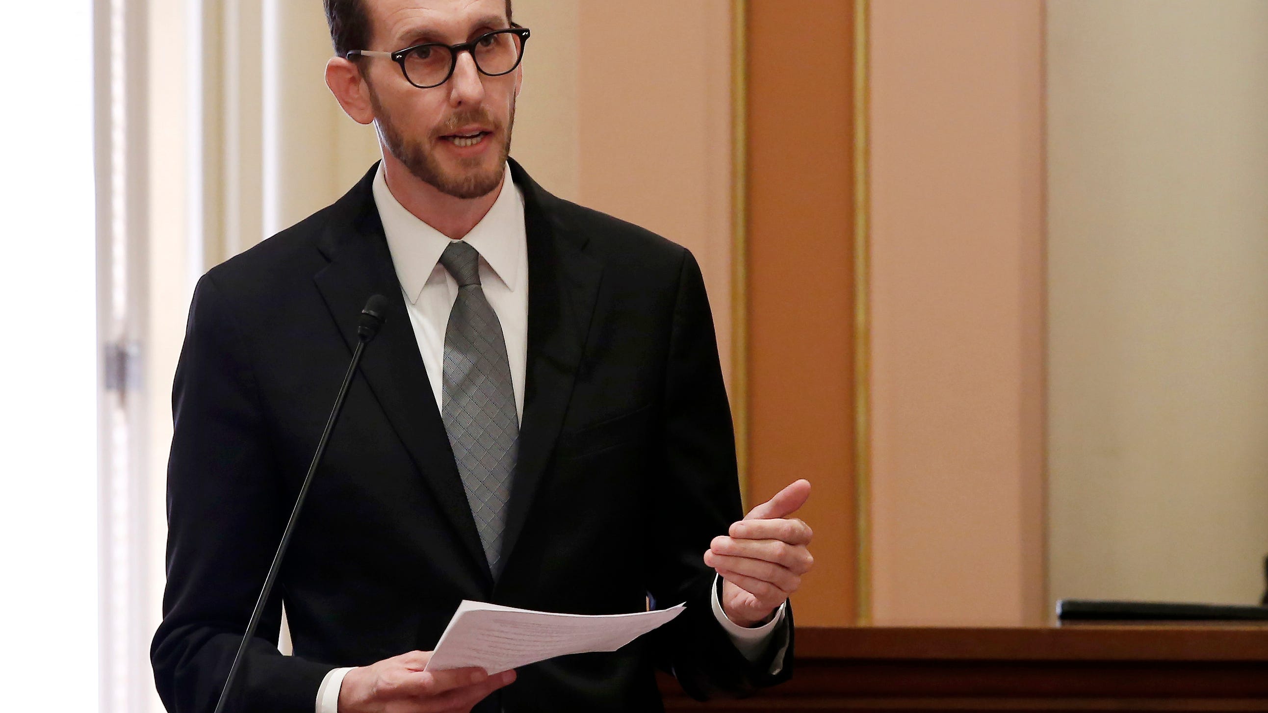 California looking to pay drug addicts to stay sober