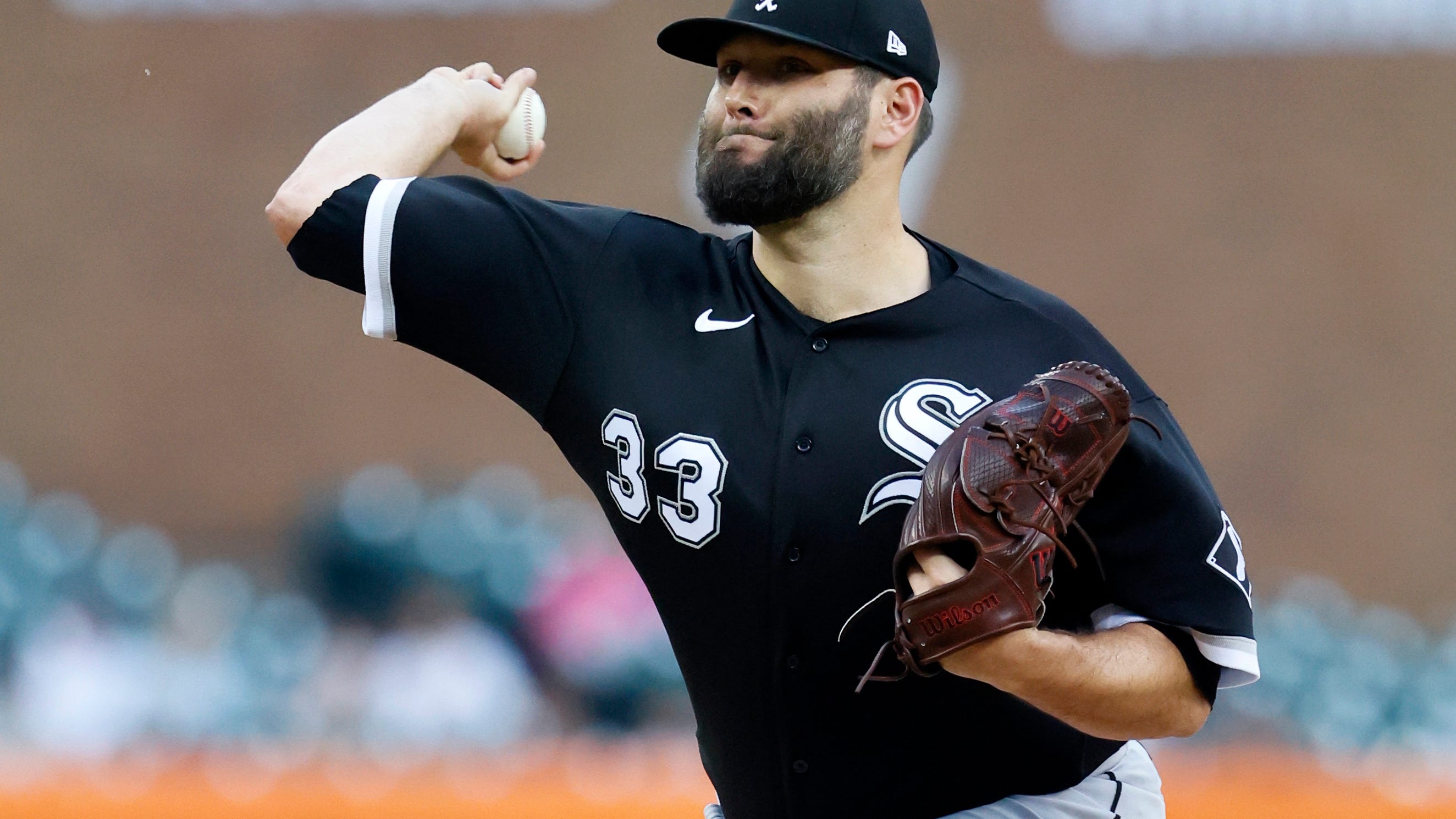 Abreu hits pair of 2-run homers, White Sox beat Tigers 9-5