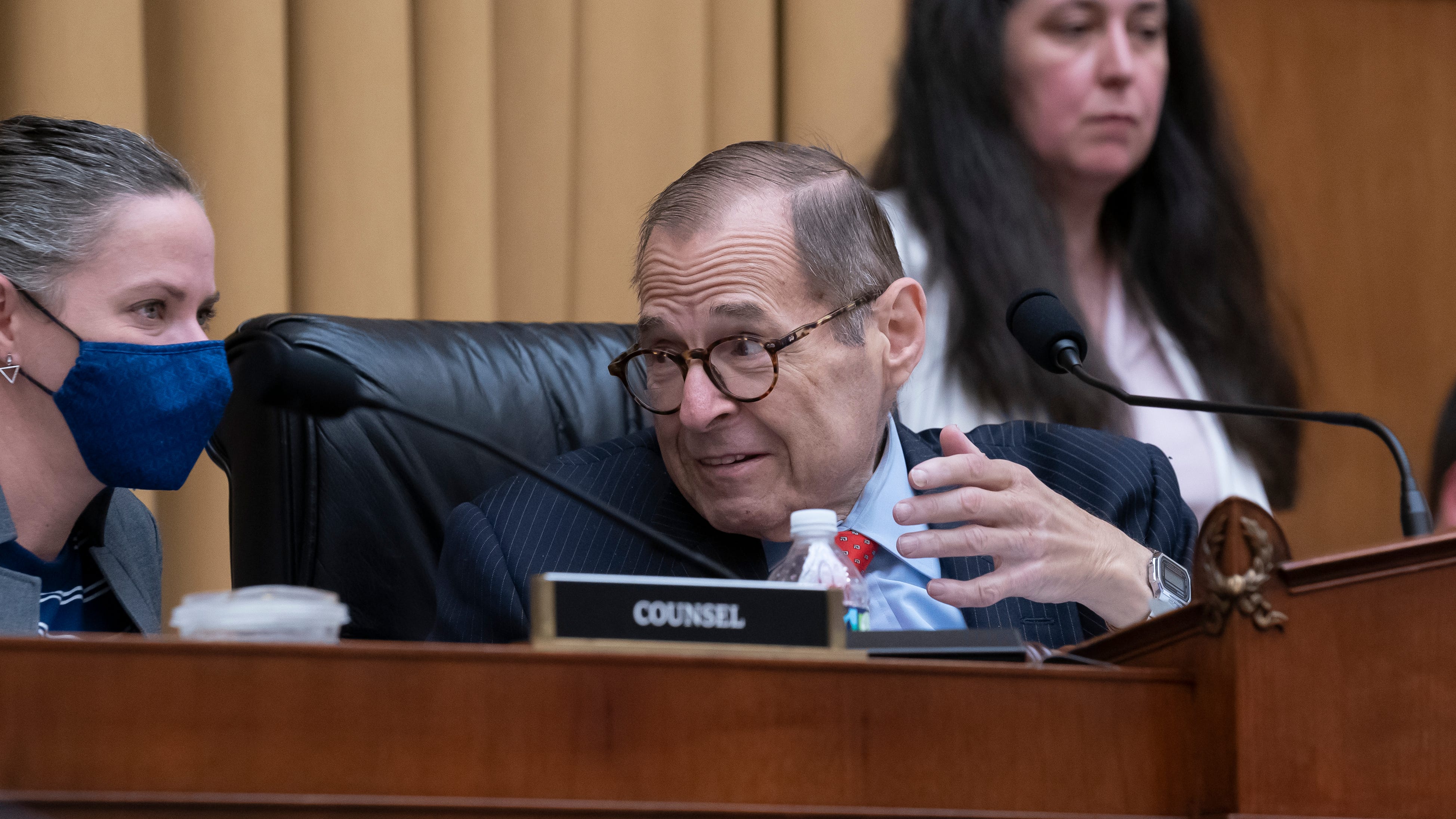 Democrats push for 1st semi-automatic gun ban in 20 years