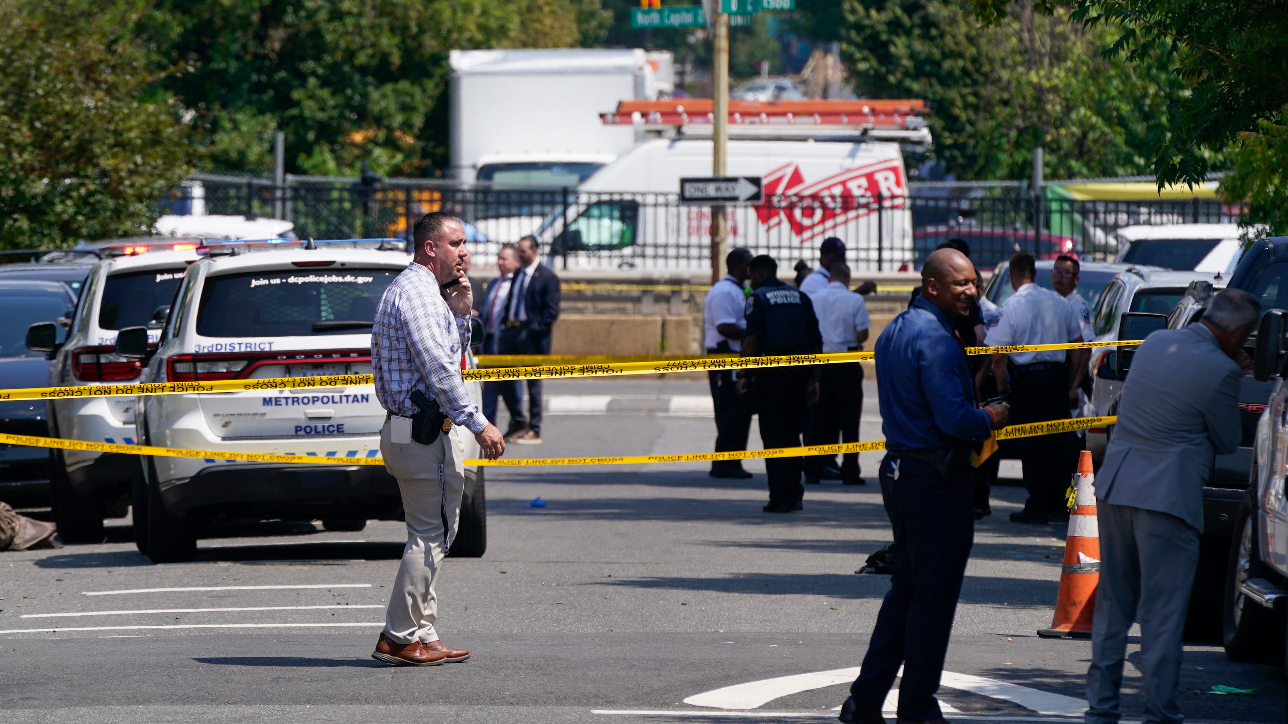 2 dead, 3 hurt in shooting in front of DC senior residence