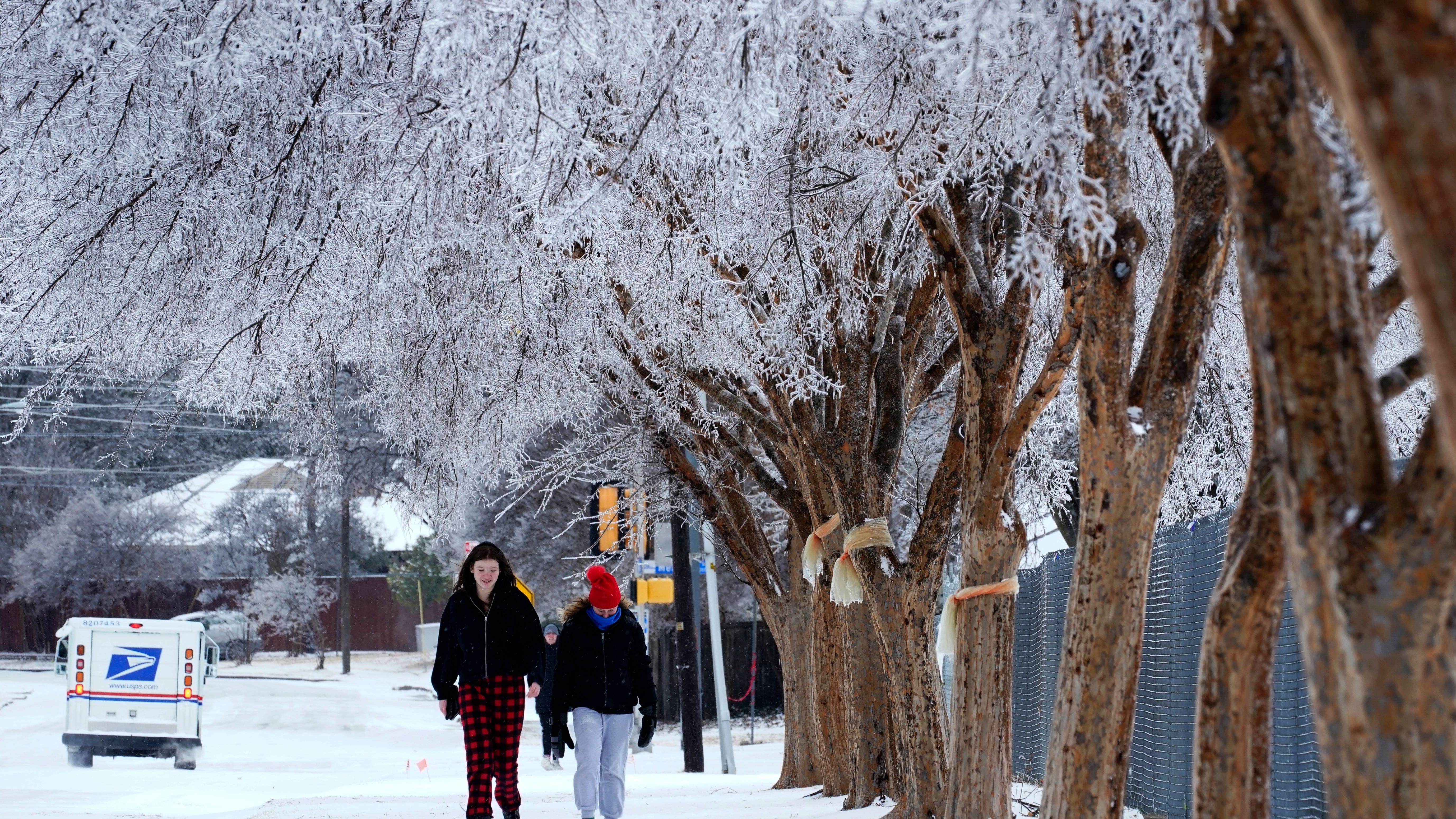 As winter storm moves across US, ice becomes bigger concern