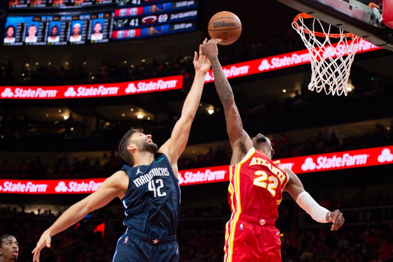 Mavericks Hawks Basketball