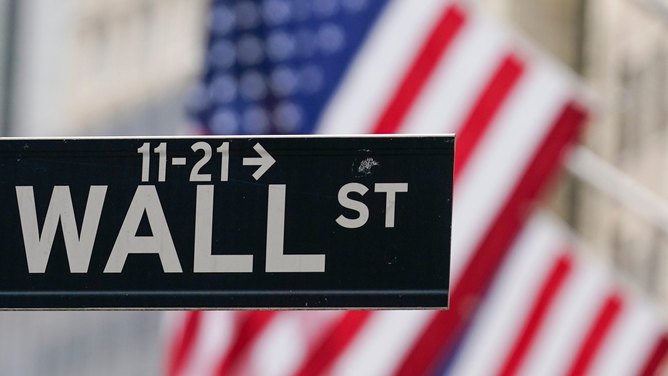US stocks fall following another hot inflation report
