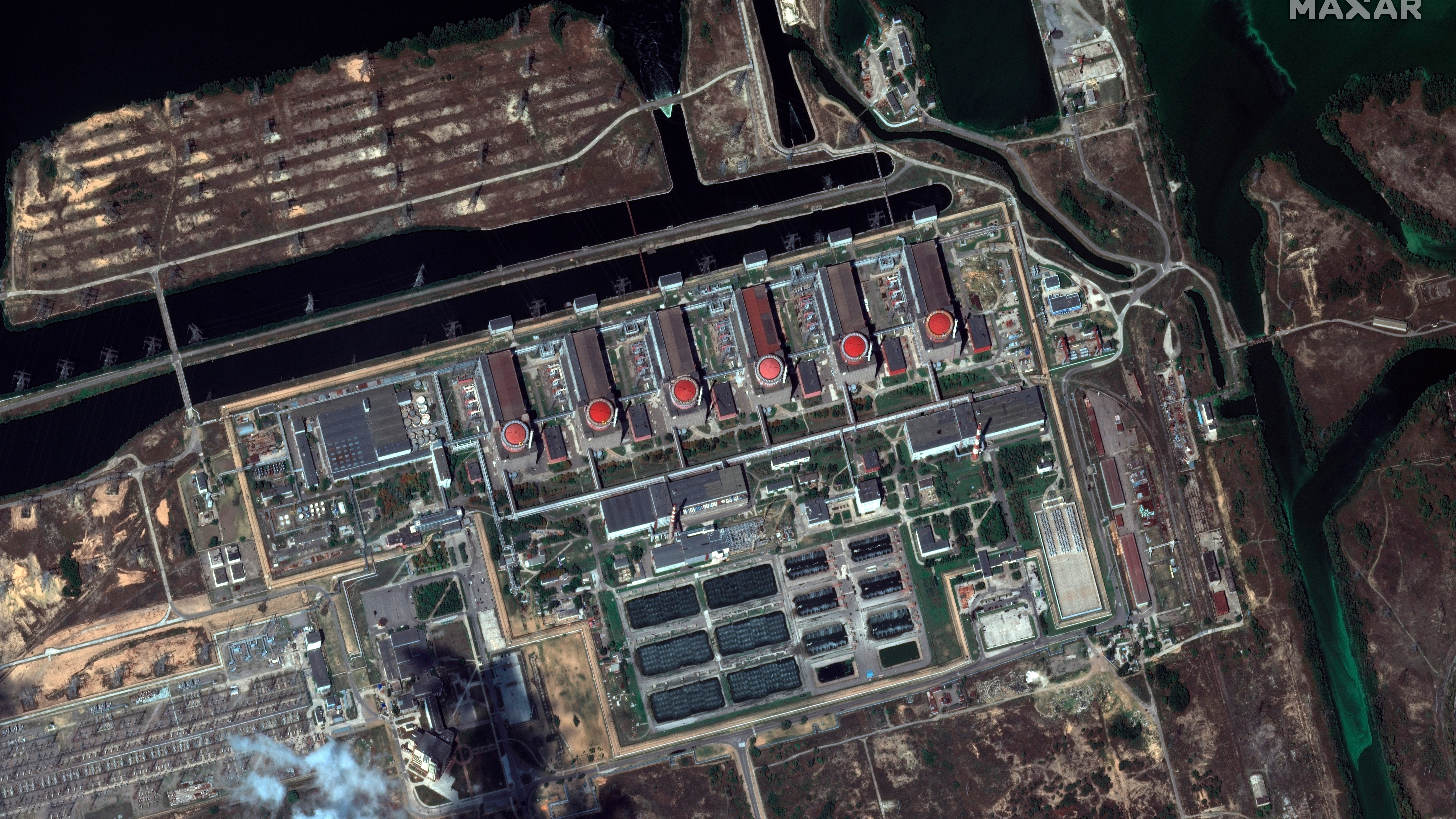 Russia, Ukraine spar over fighting near nuclear facility