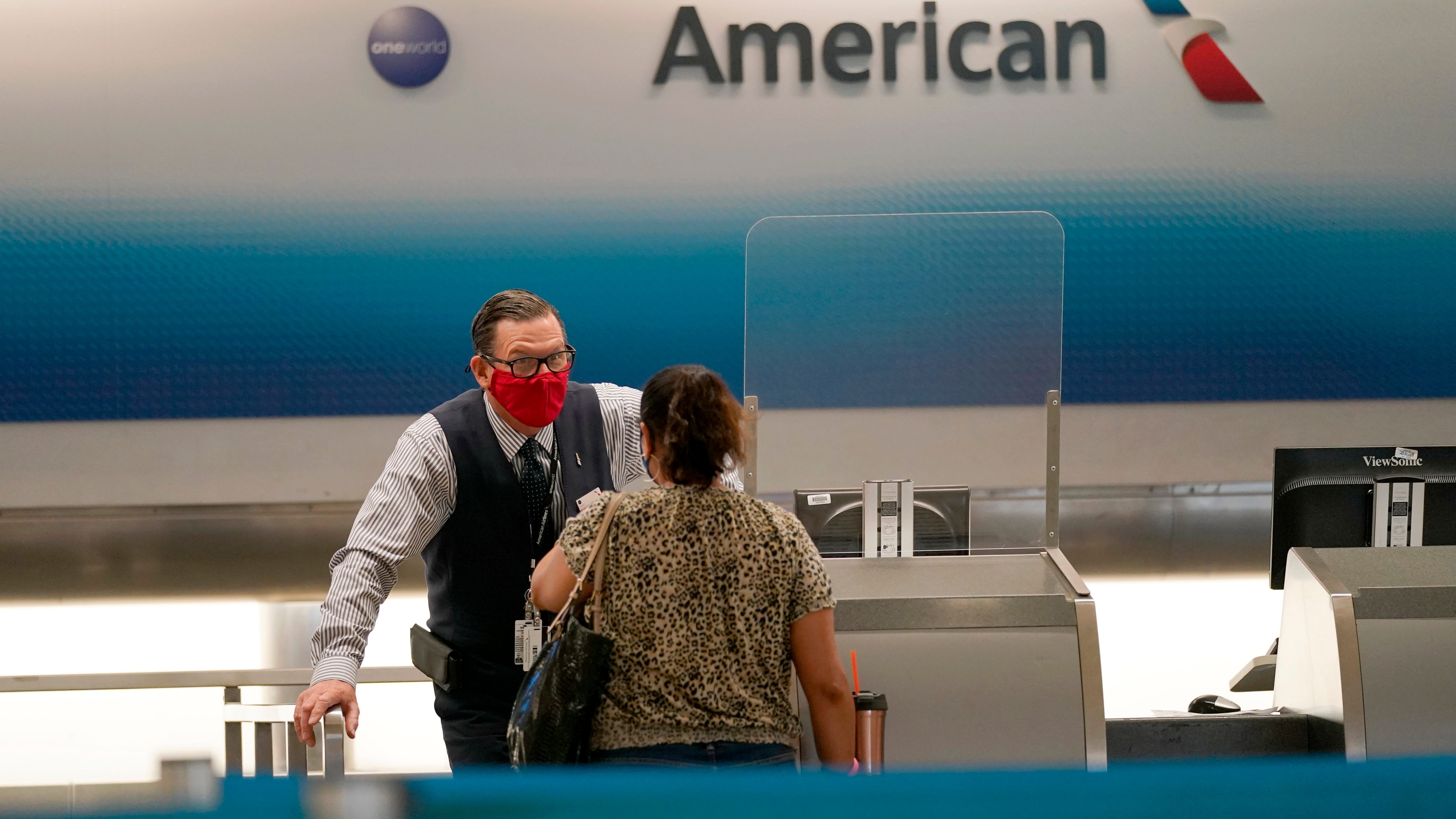 Administration opposes airlines in lawsuit over crew breaks