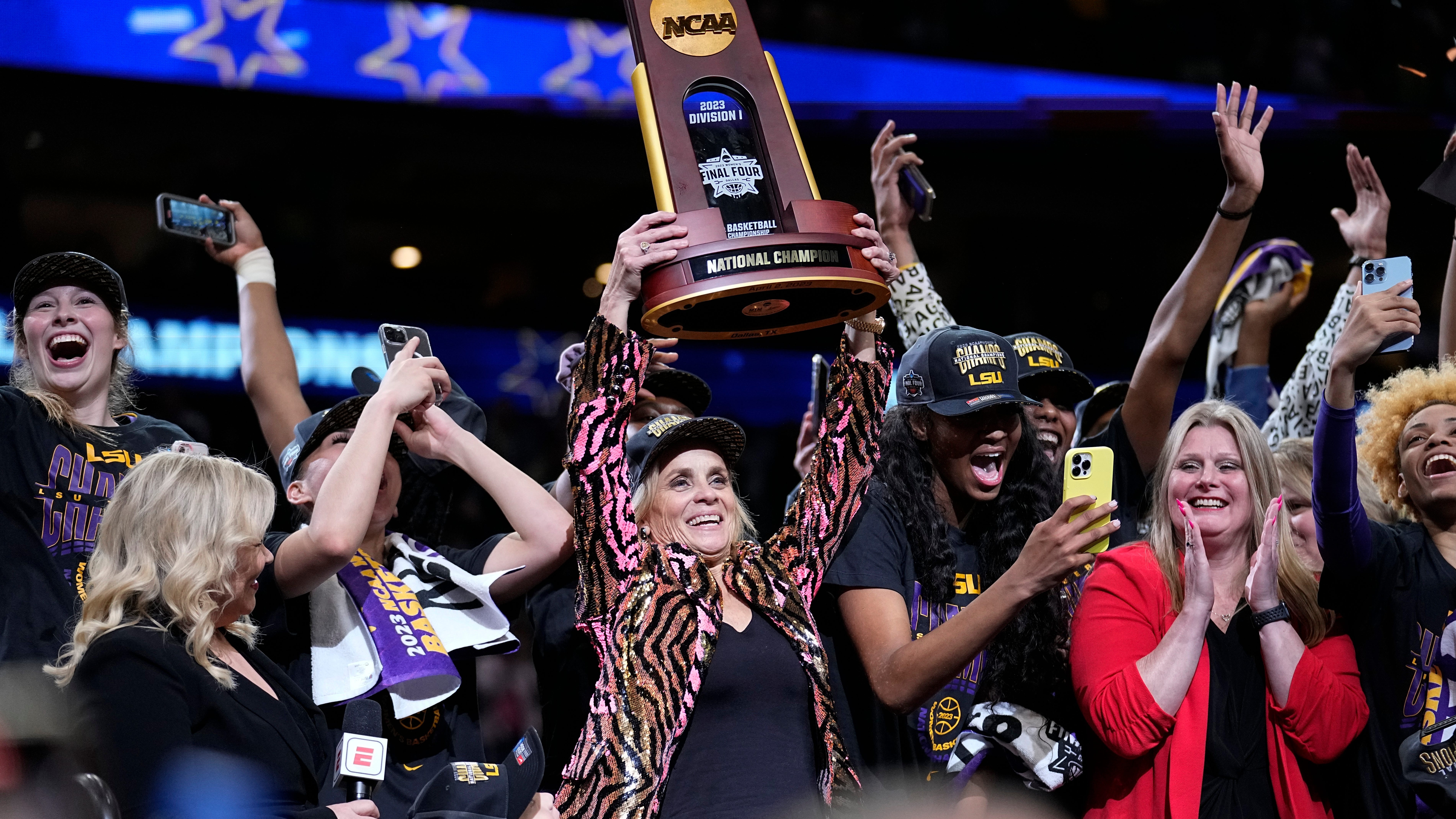 LSU wins 1st NCAA title, Mulkey's 4th, beating Clark, Iowa