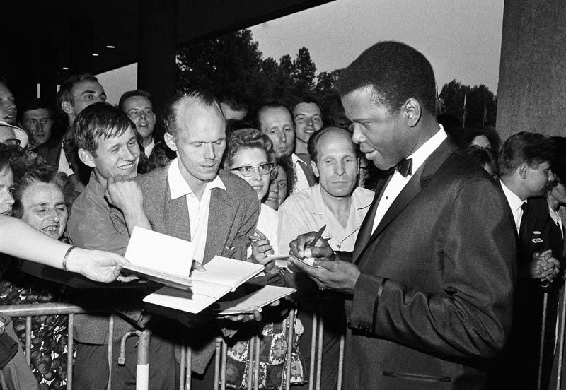 CORRECTION Obit Sidney Poitier