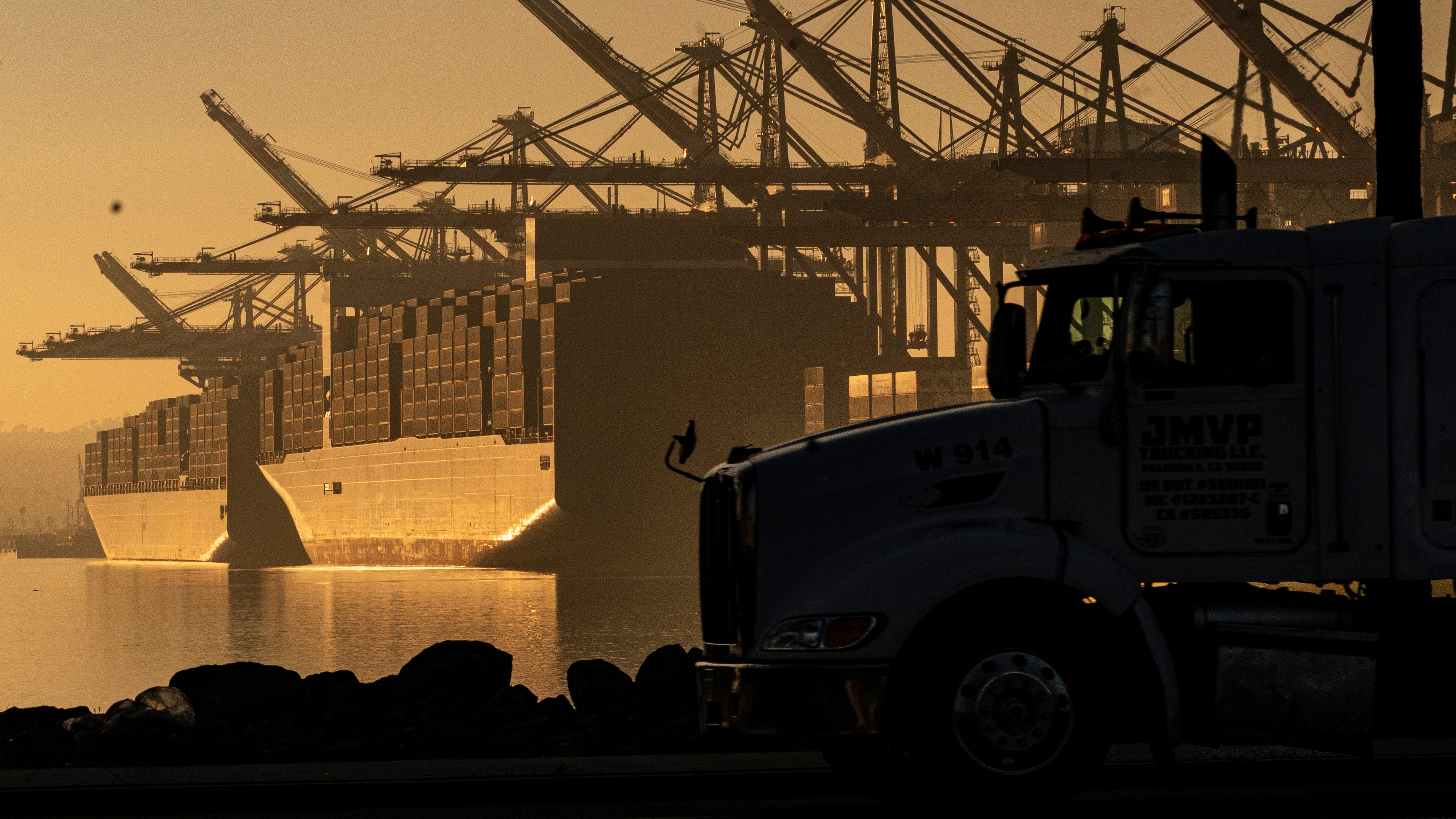 LA port sees record 2021 imports despite supply chain snags