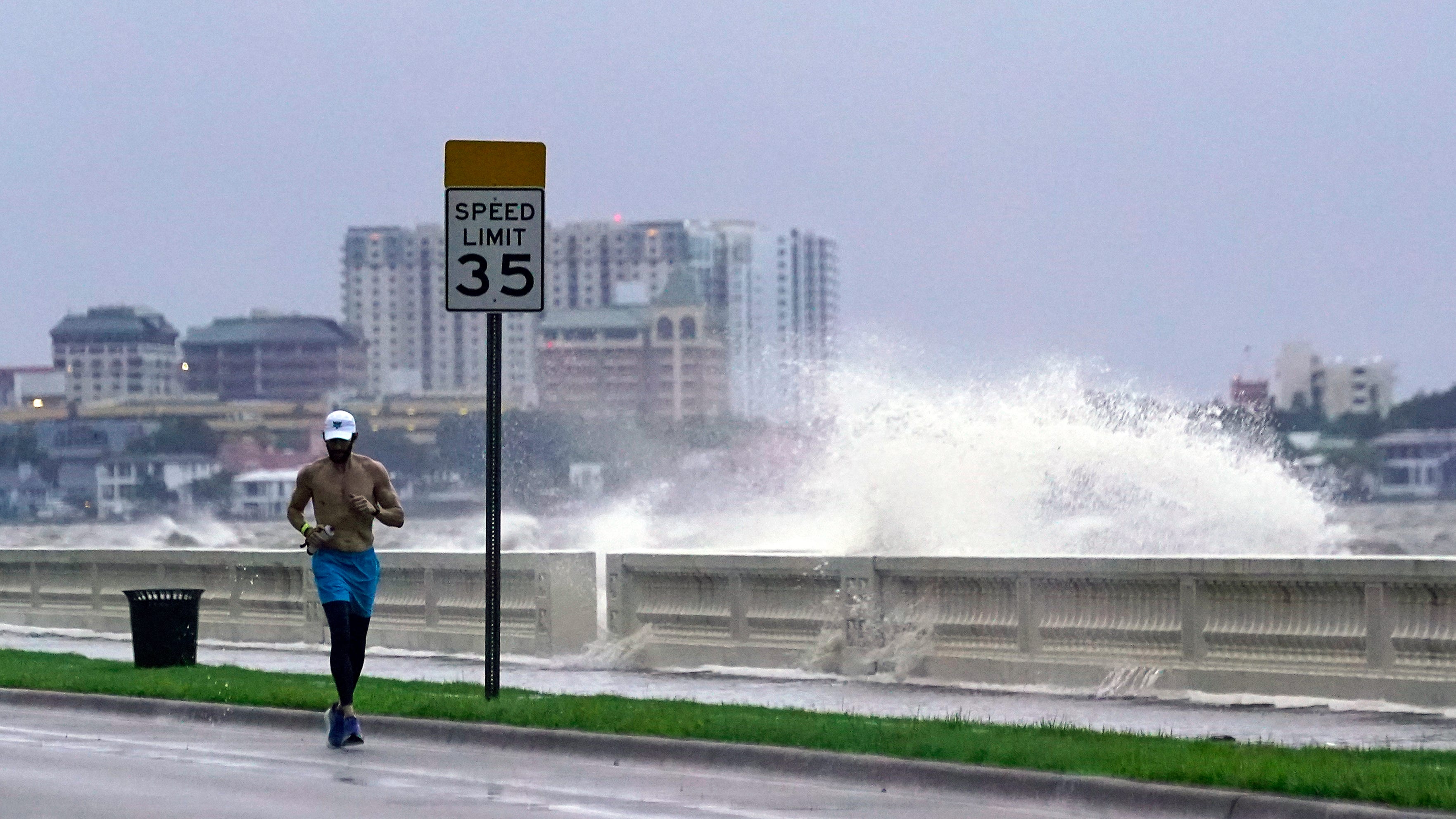Tropical storm pounds East Coast after killing 1 in Florida
