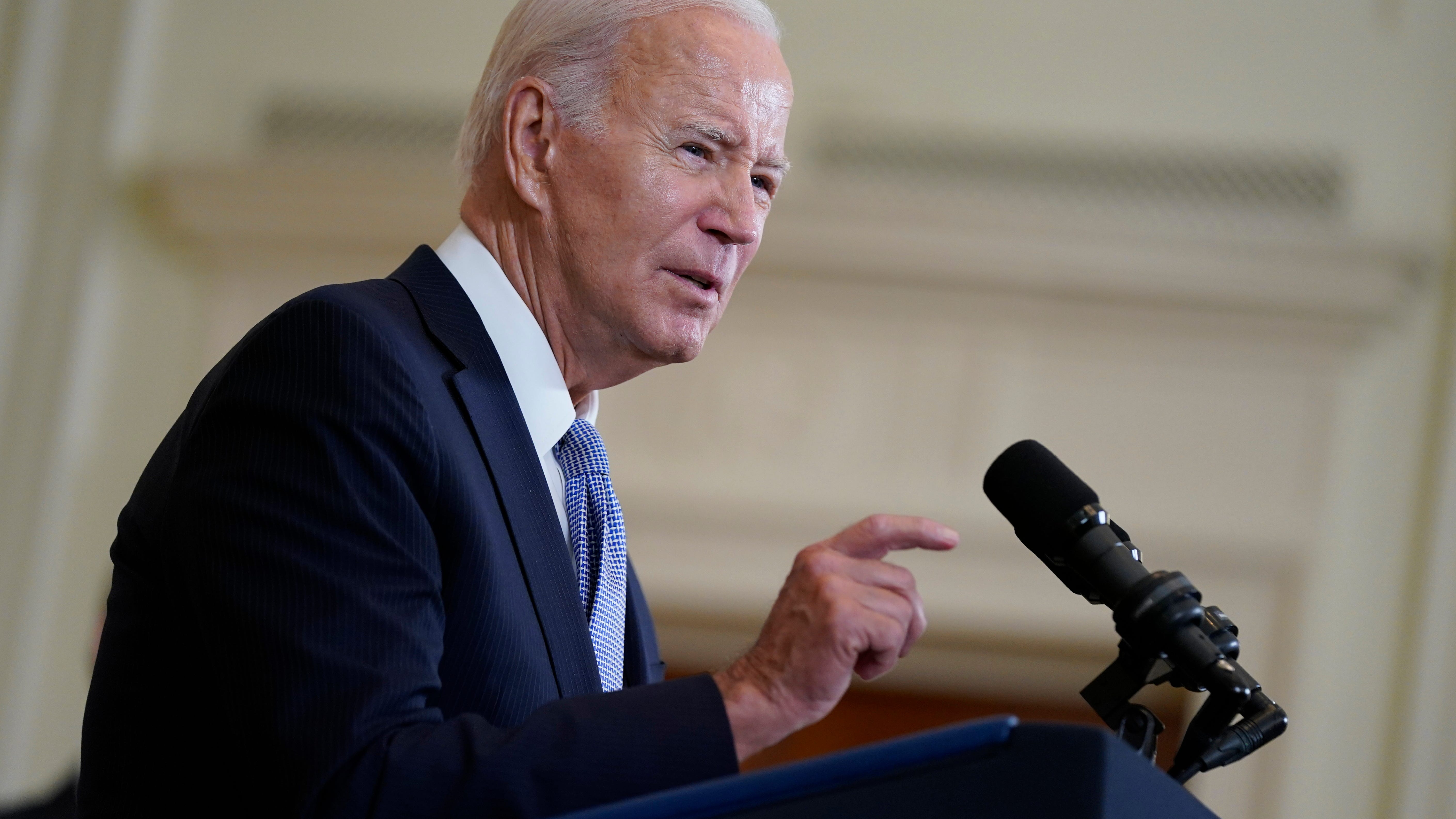 Biden's approval rating on the economy stagnates despite slowing inflation, AP-NORC poll shows