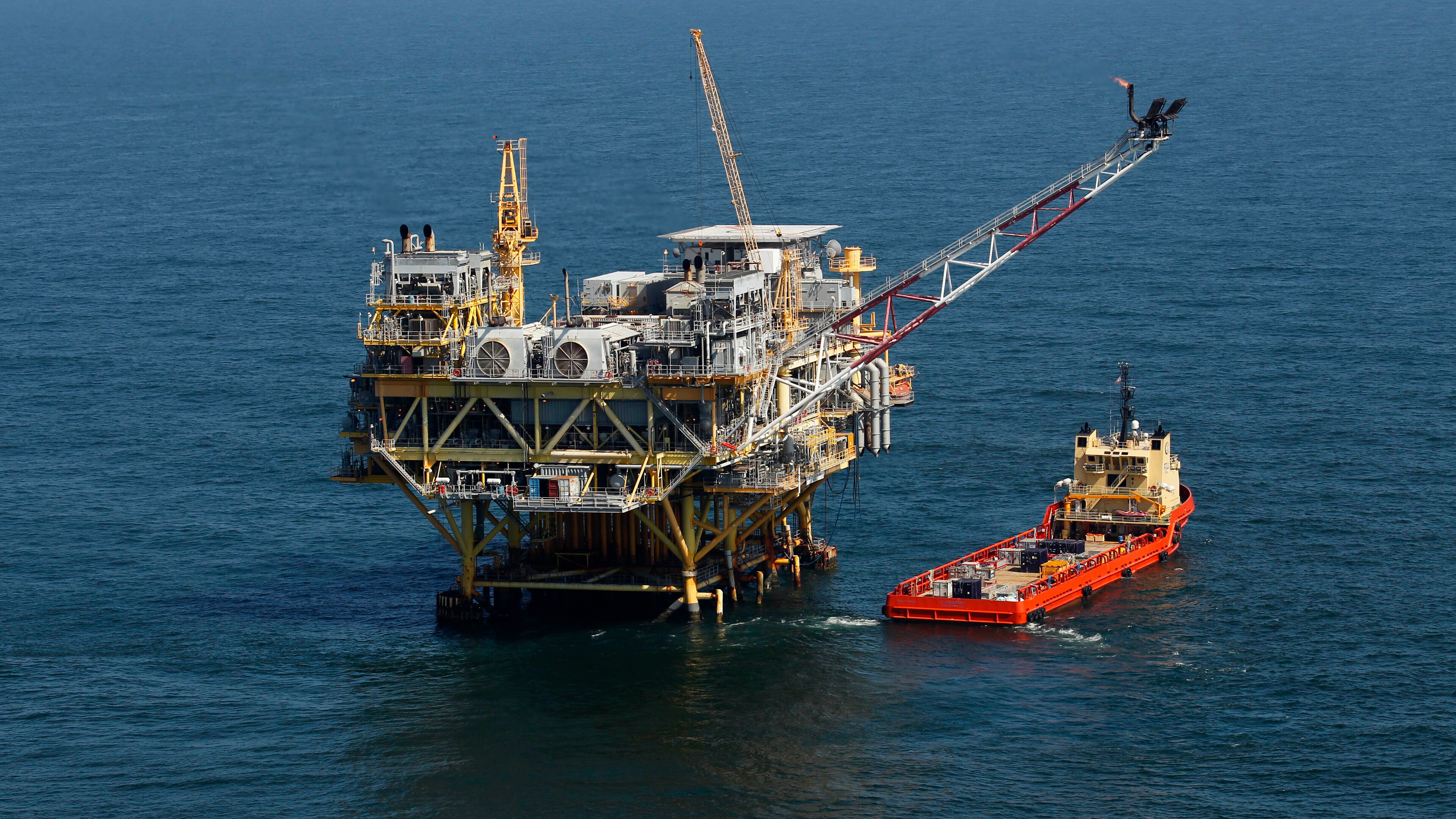 Ruling clears Biden's 2021 pause on new oil, gas leases