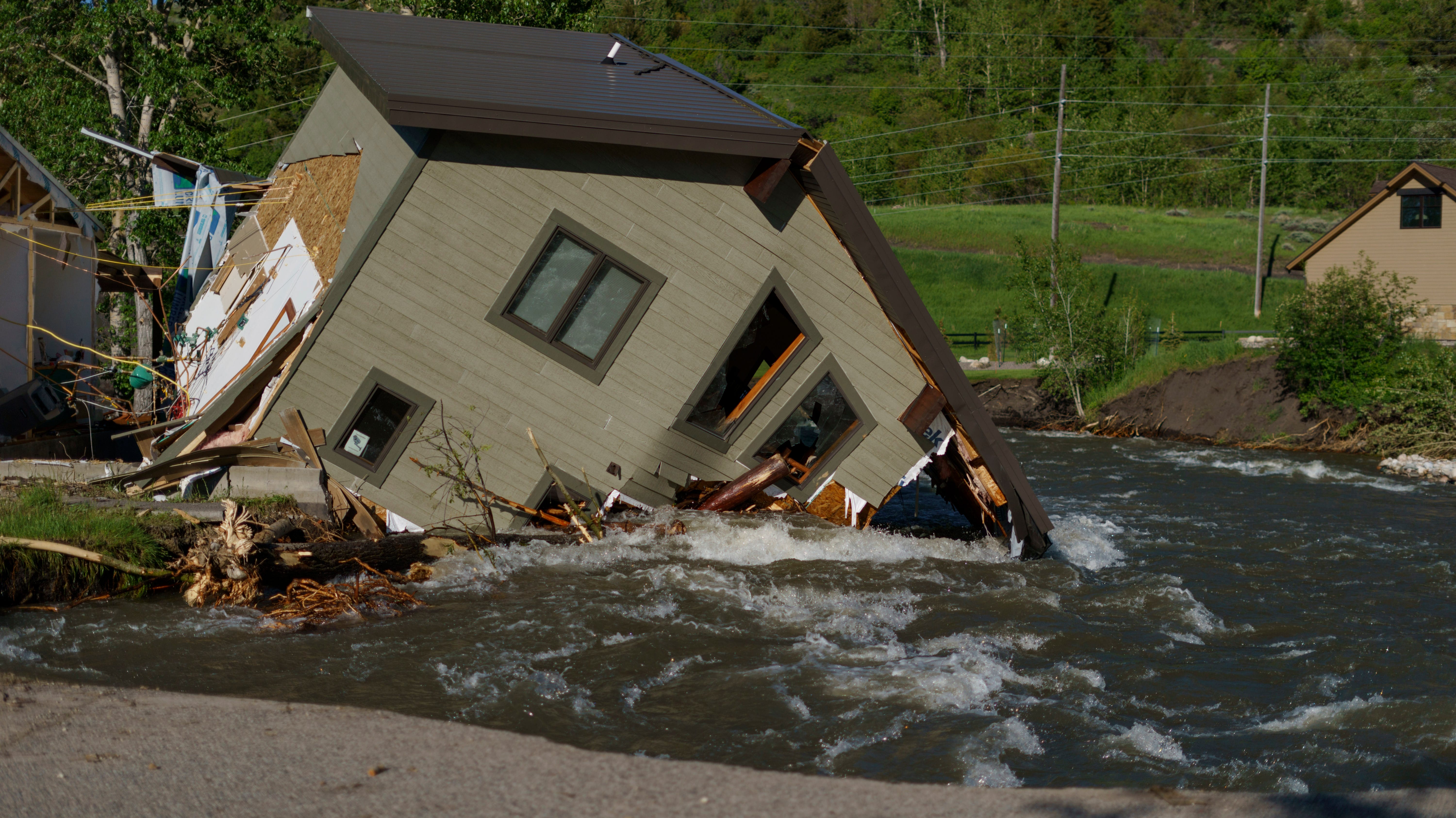 Yellowstone floods reveal forecasting flaws in warming world