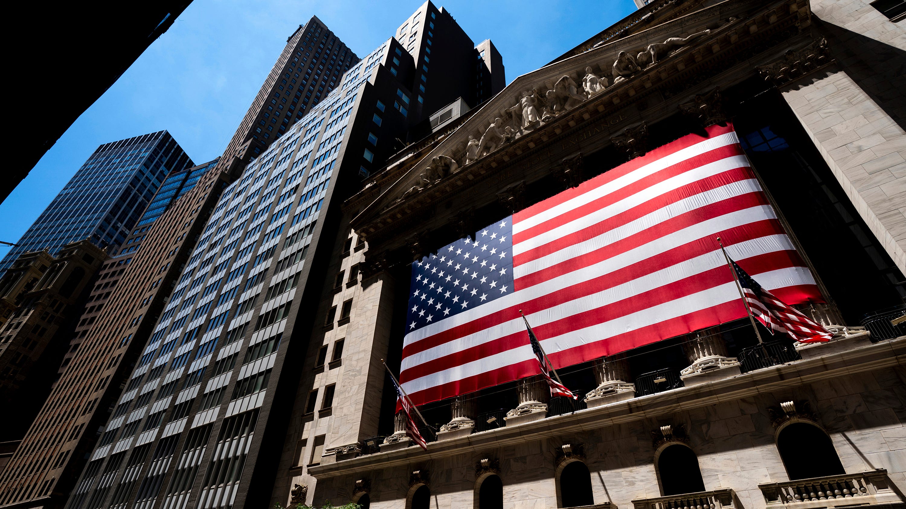 Stocks end higher on Wall Street; economic worries hit oil