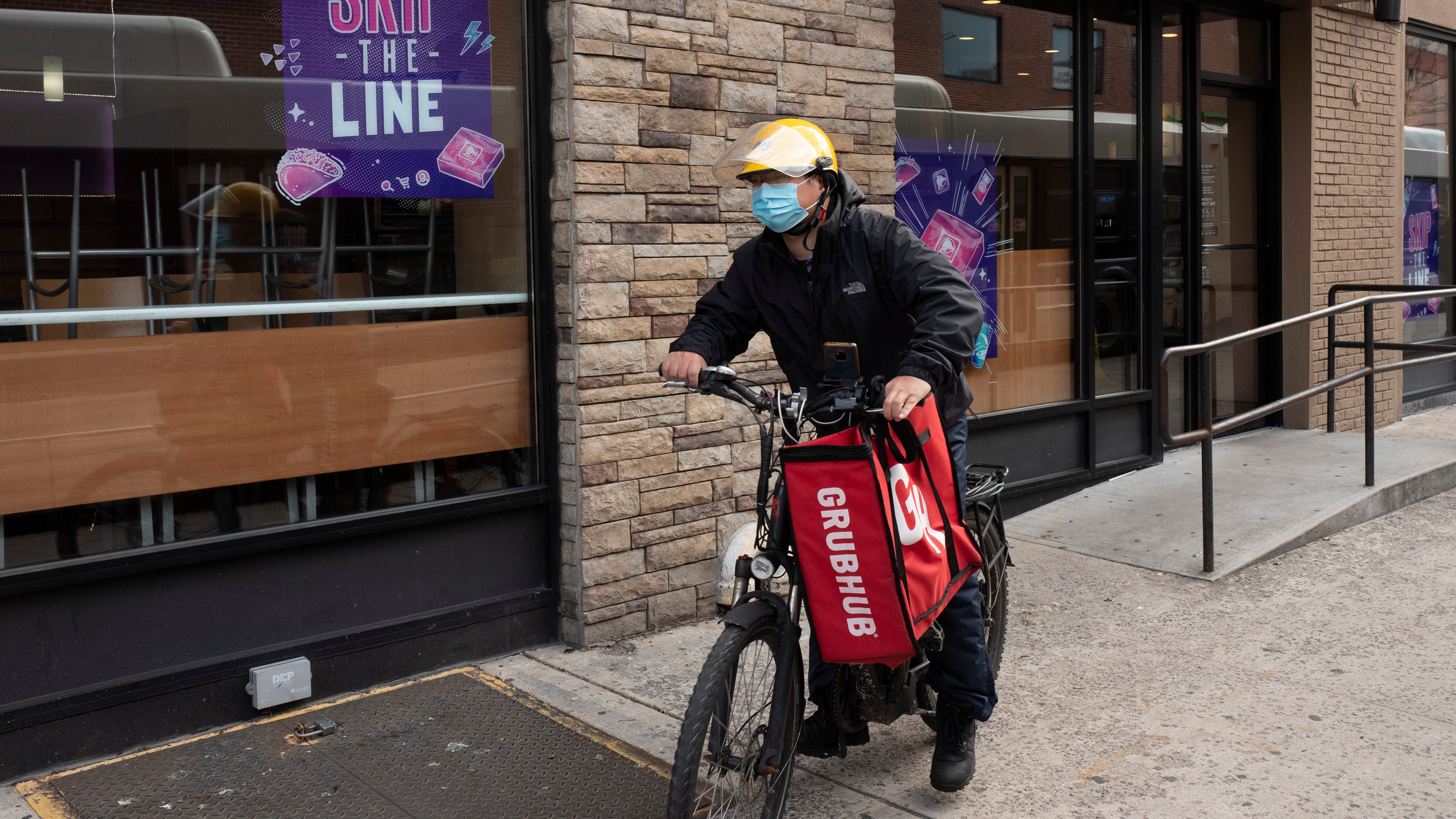 DoorDash, Grubhub, Uber Eats sue NYC over pandemic fee caps