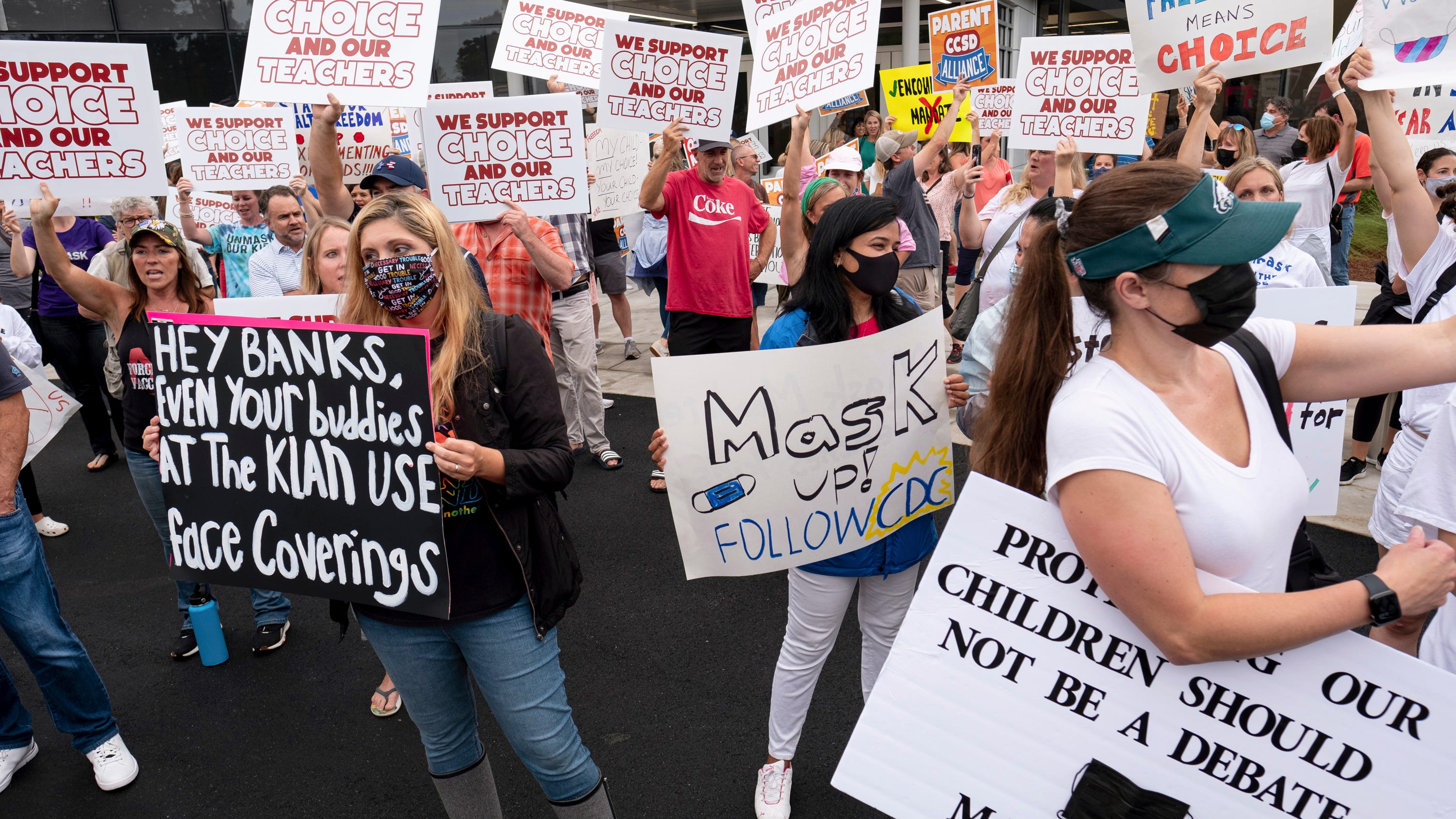COVID anxiety rising amid delta surge, AP-NORC poll finds