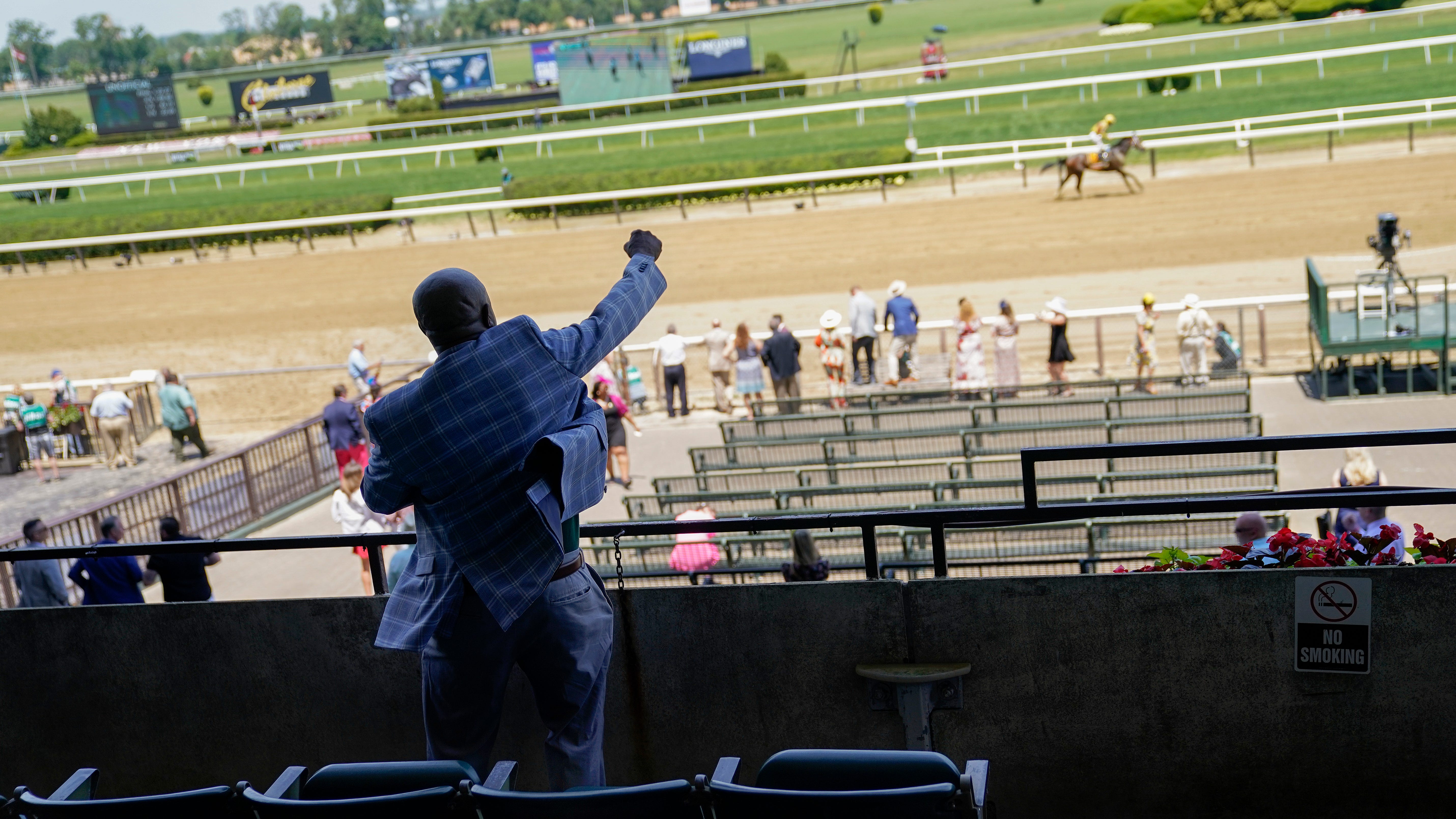 The Latest: Search Results wins Acorn on Belmont undercard