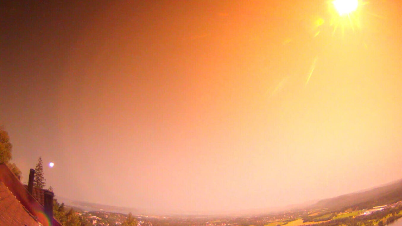 Large meteor lights up skies in Norway
