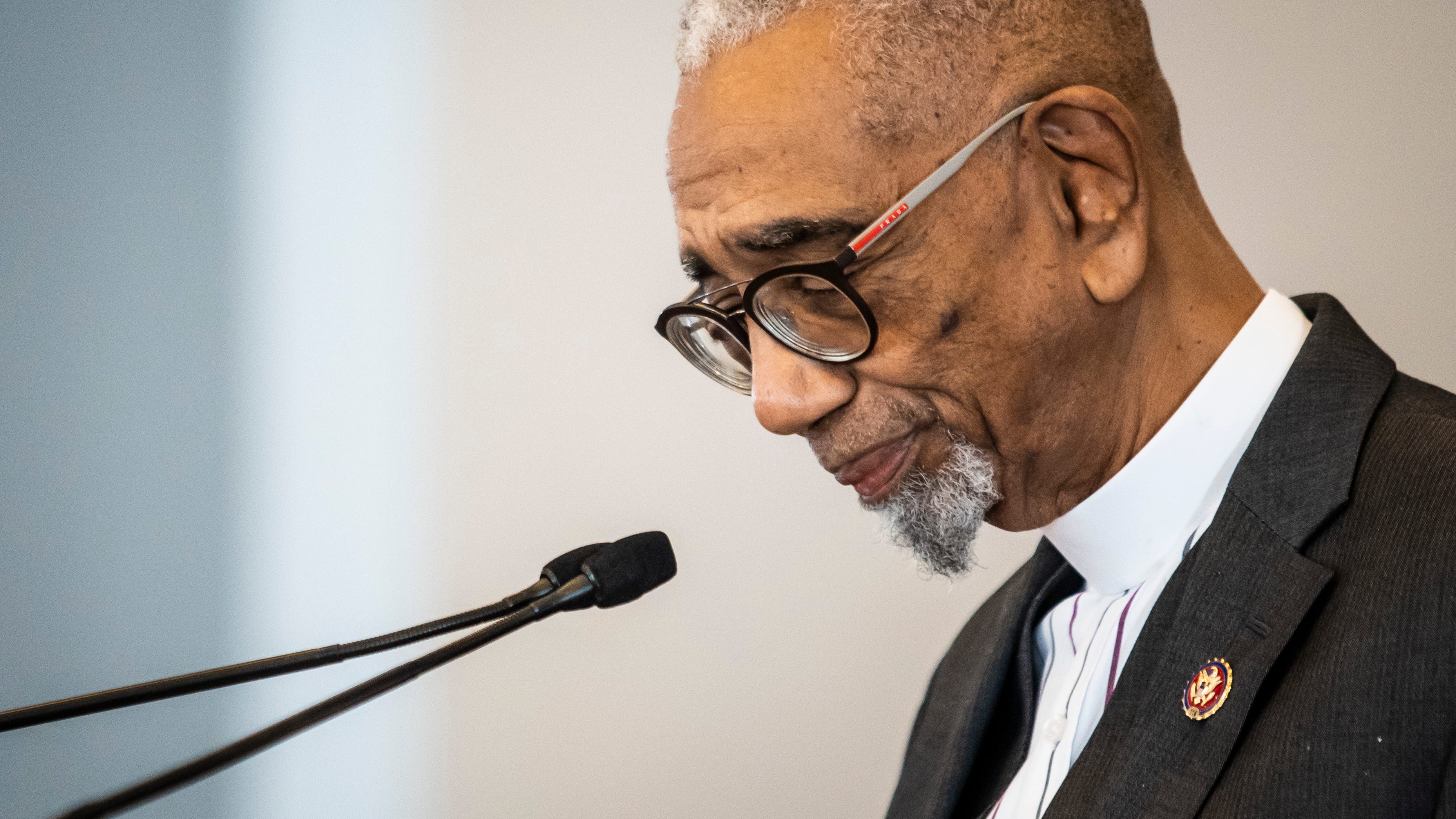 Rep. Bobby Rush formally announces he won't seek reelection