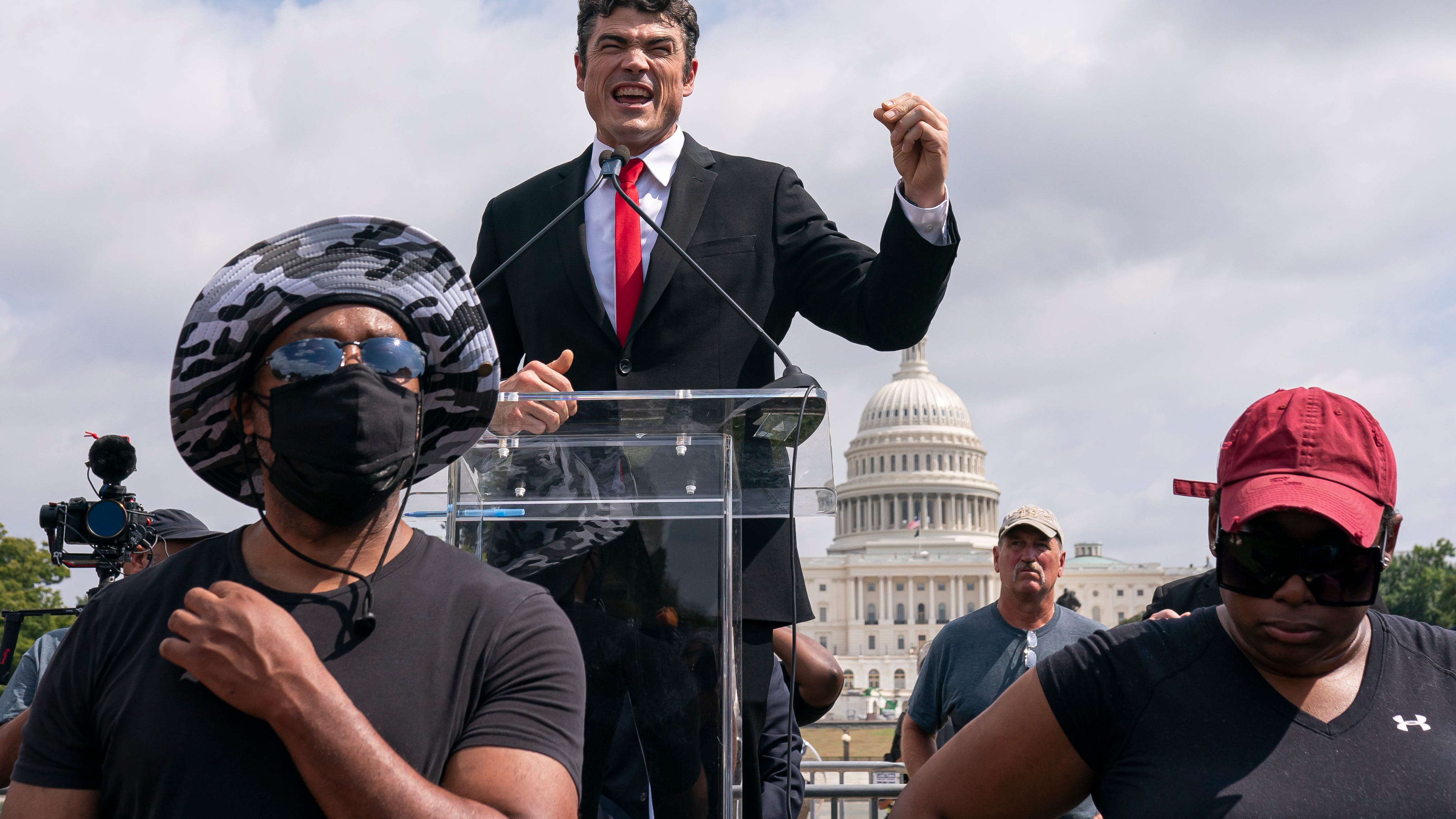 GOP's links to extremism surface in congressional primary