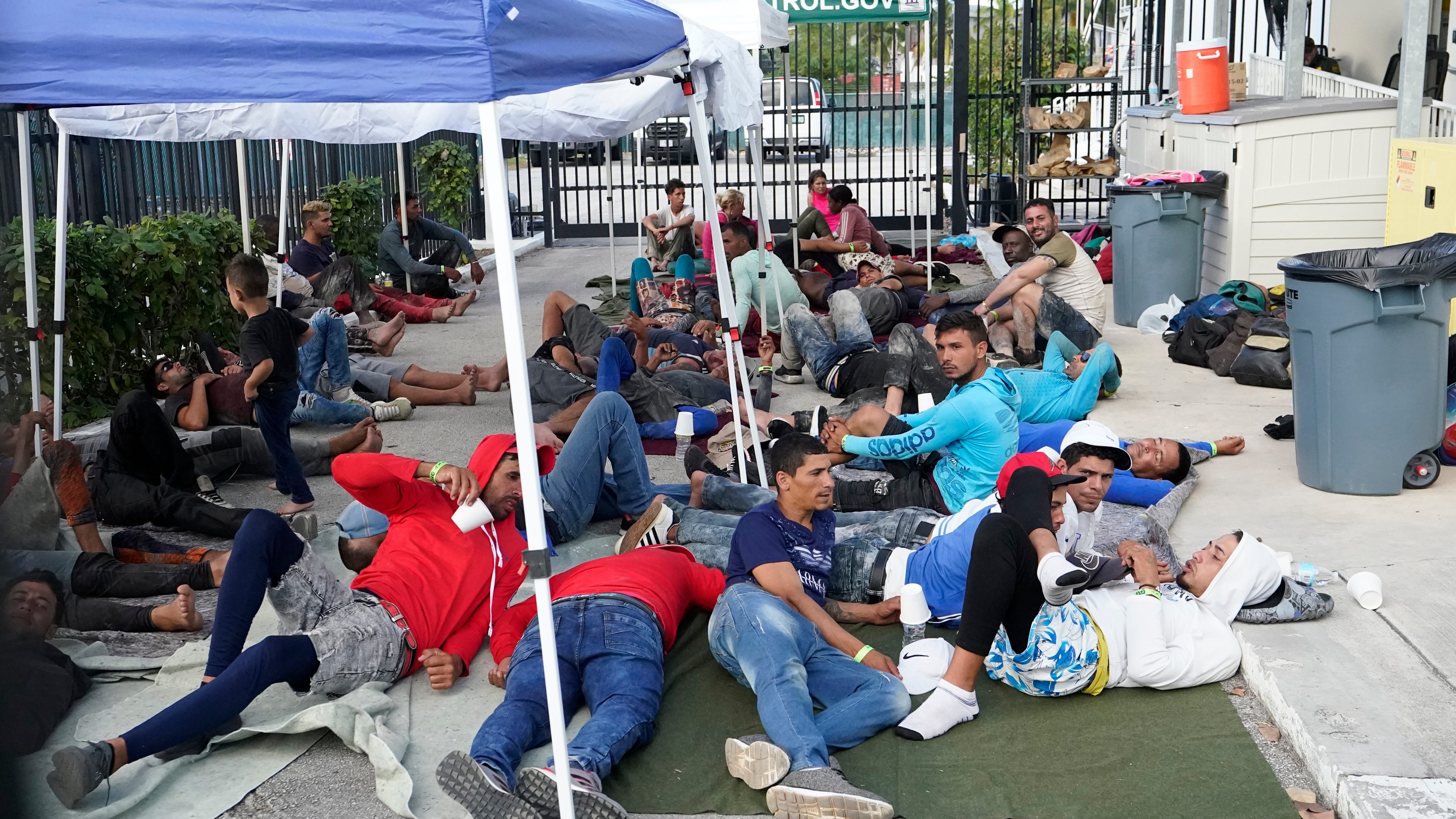 Cuban migrants flow into Florida Keys, overwhelm officials