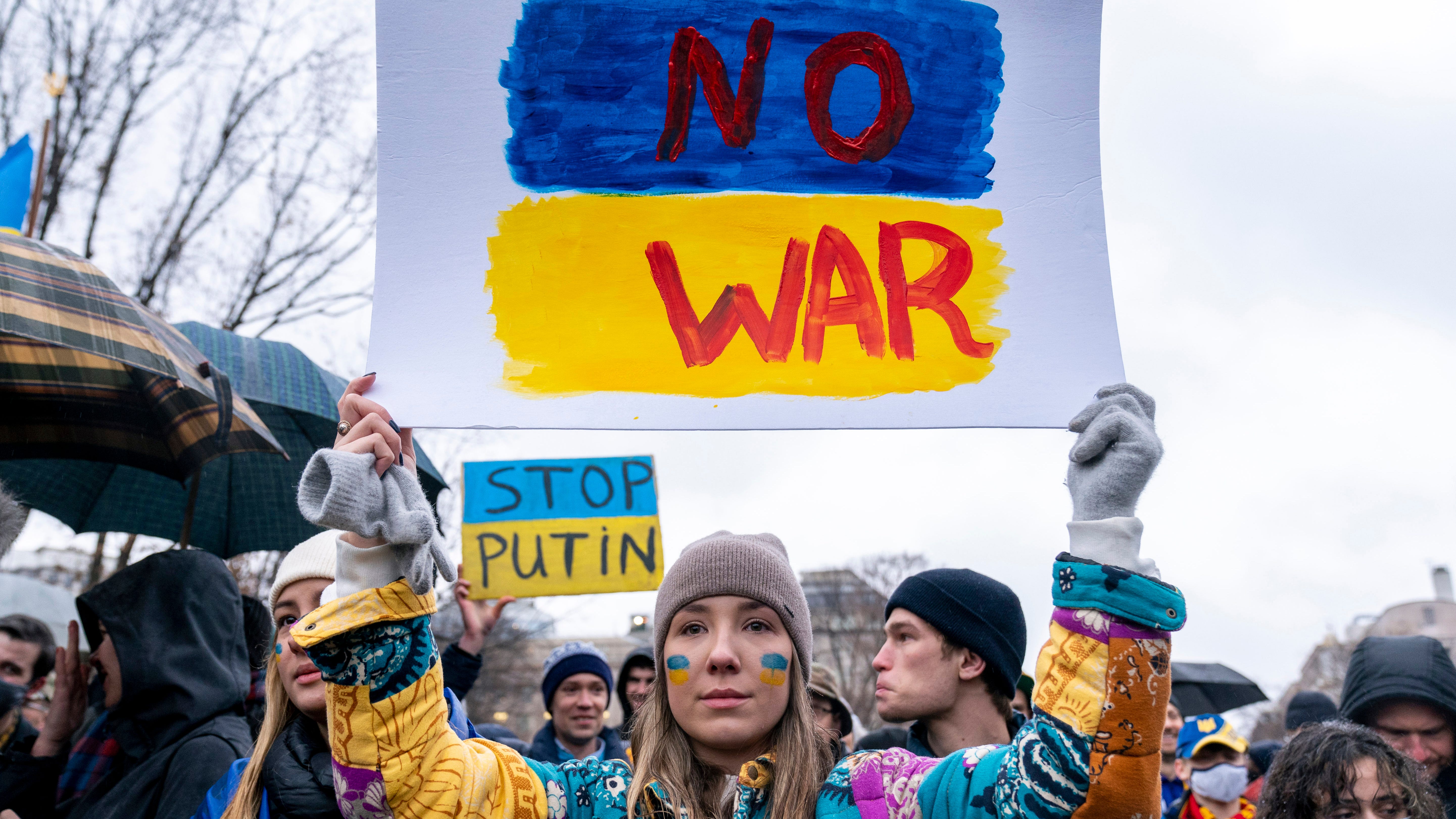 World leaders slap sanctions on the Kremlin over invasion