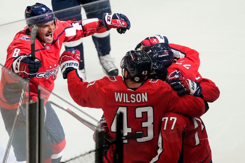 CORRECTION Bruins Capitals Hockey