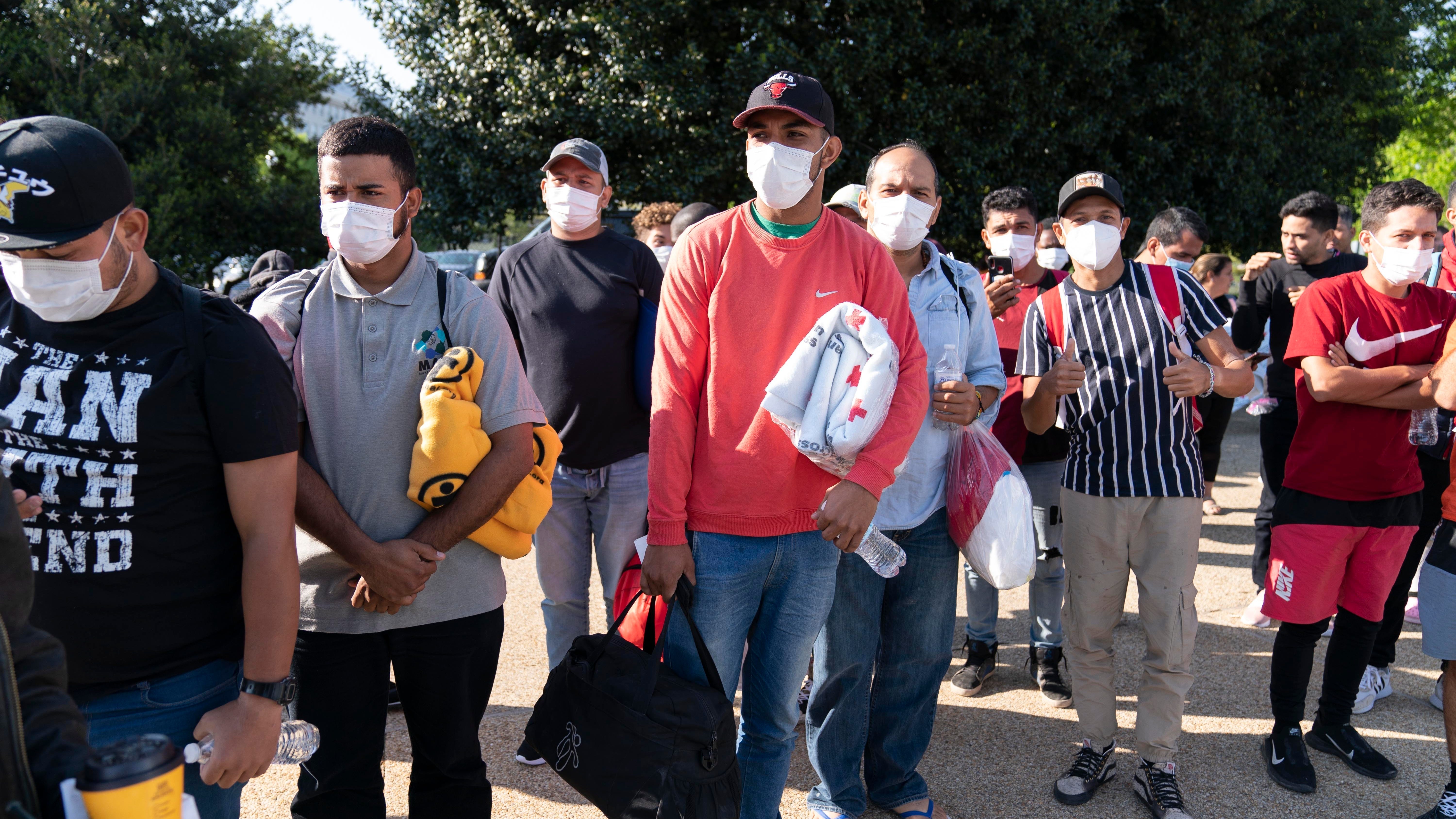 DC requests National Guard help with busloads of migrants