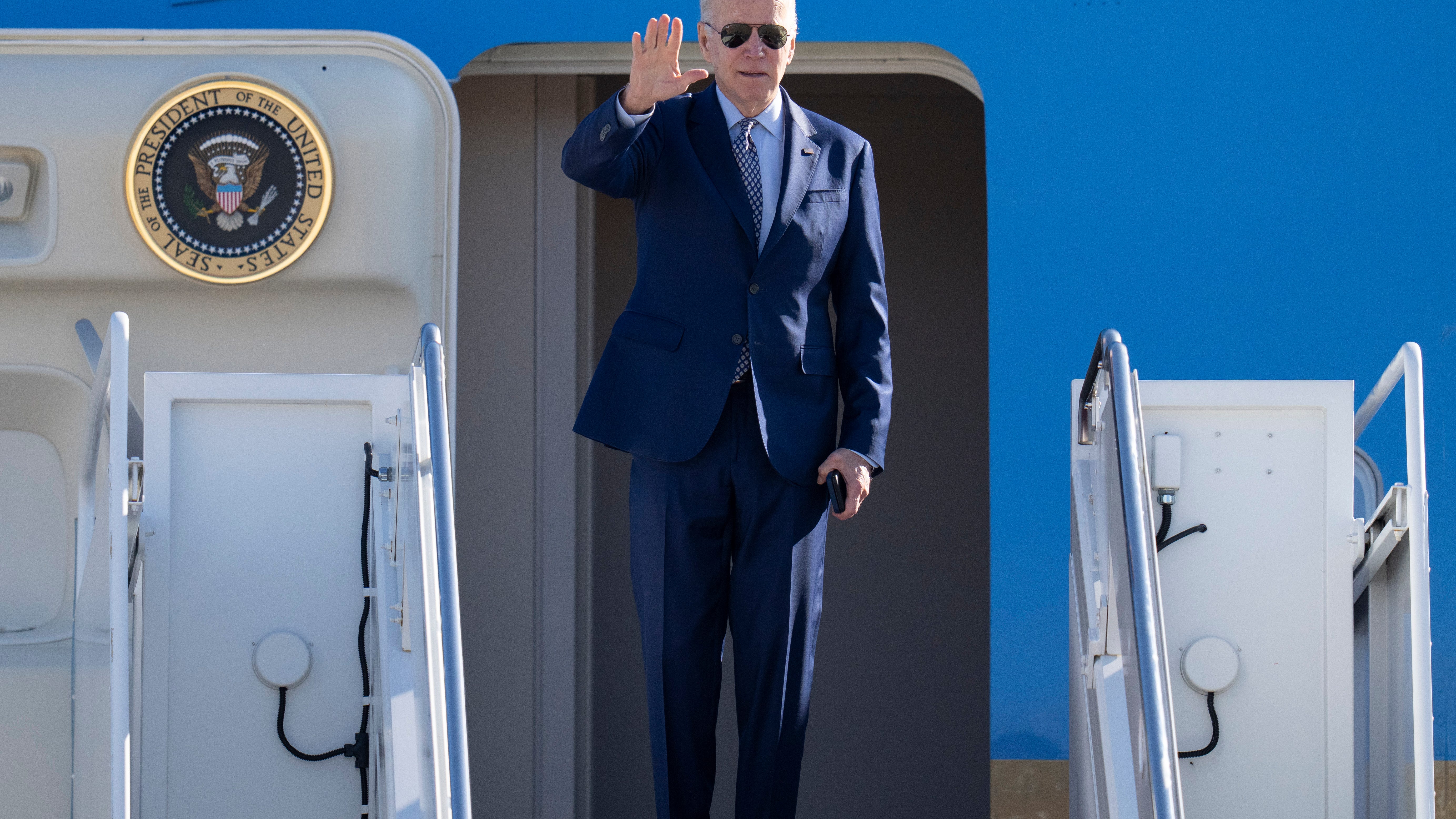 In campaign swing, Biden focuses on incumbent Democrats