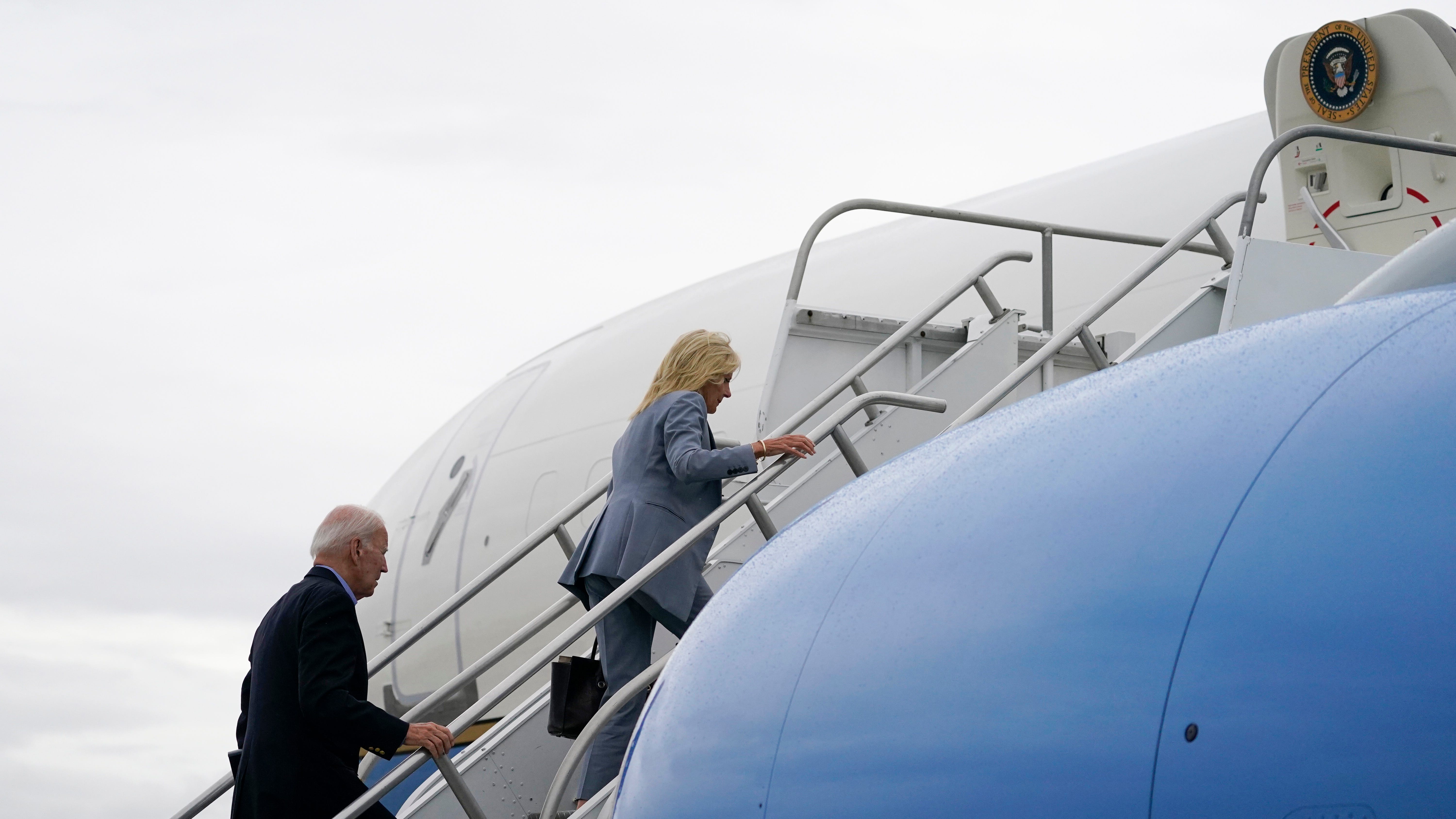 Biden heads to Maui for an emotional day of meeting wildfire survivors and emergency workers