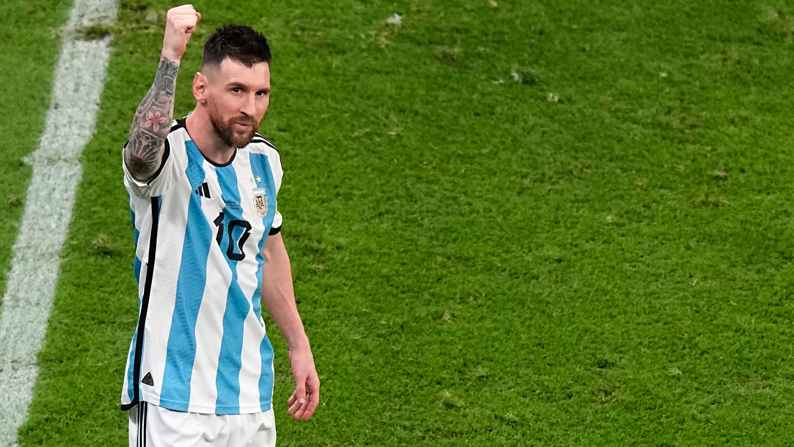 Messi carries the weight of Argentina into World Cup final