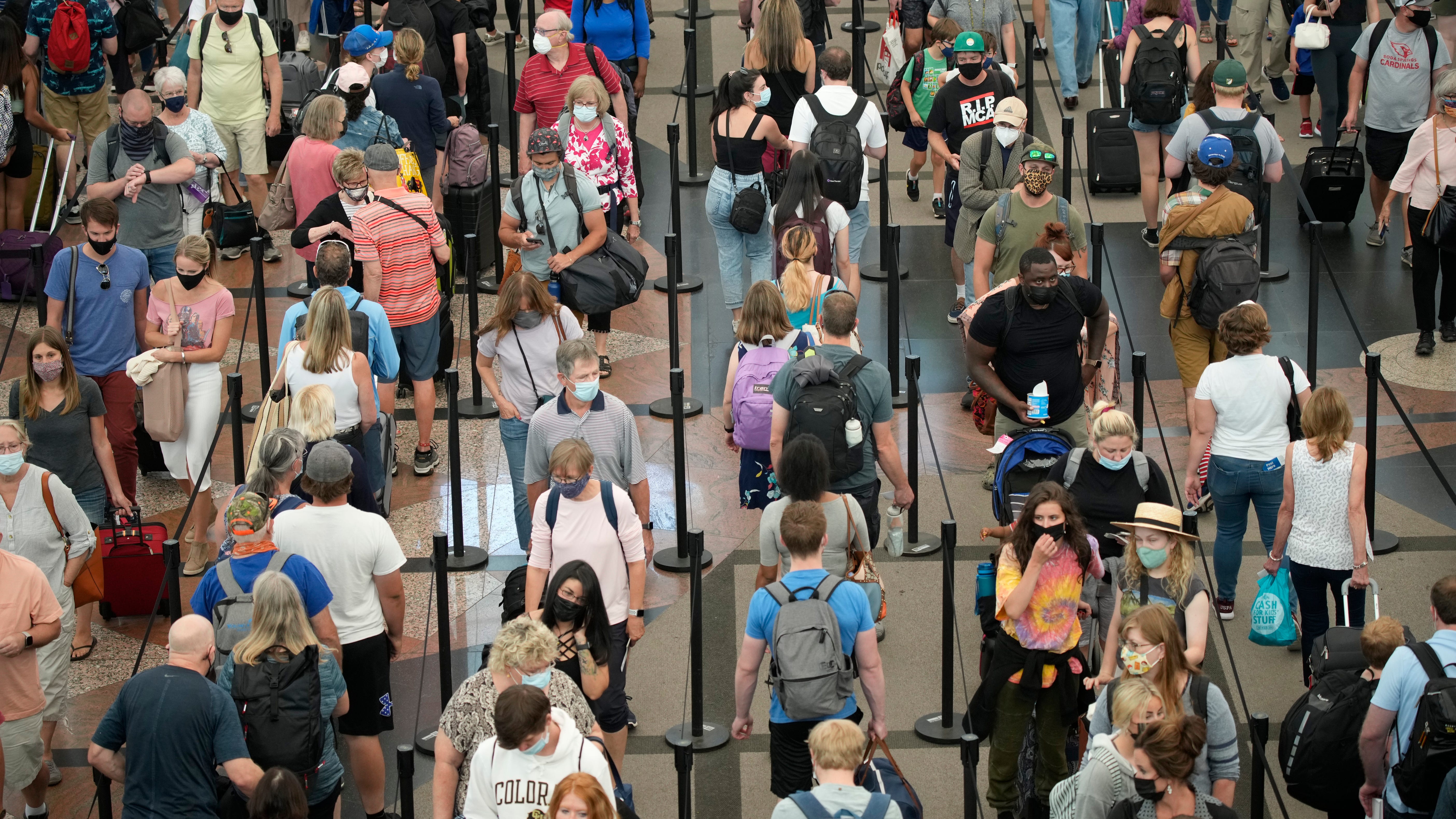 Southwest, American delays hint at hard summer for travelers