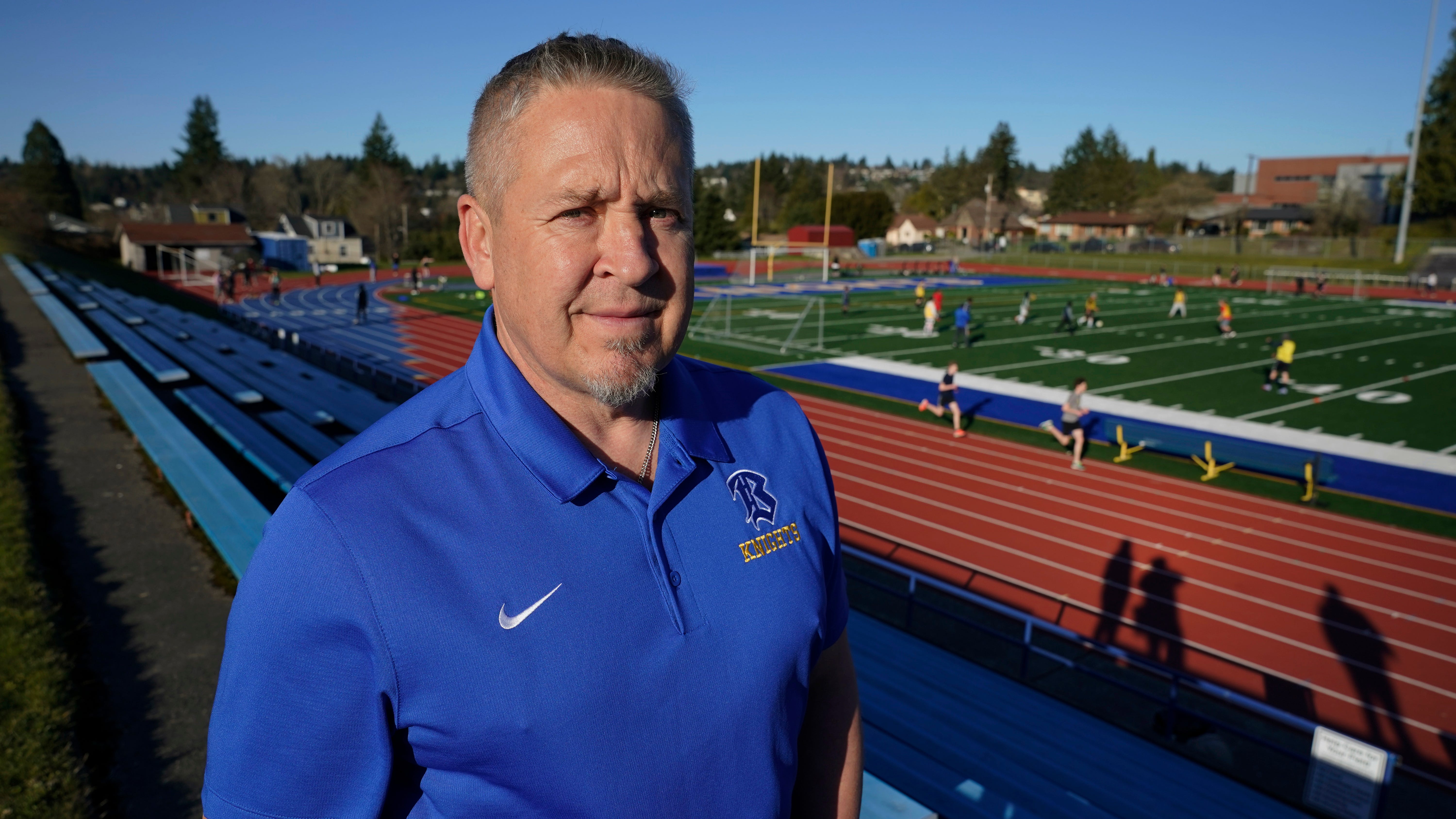 Supreme Court tackles case about praying football coach