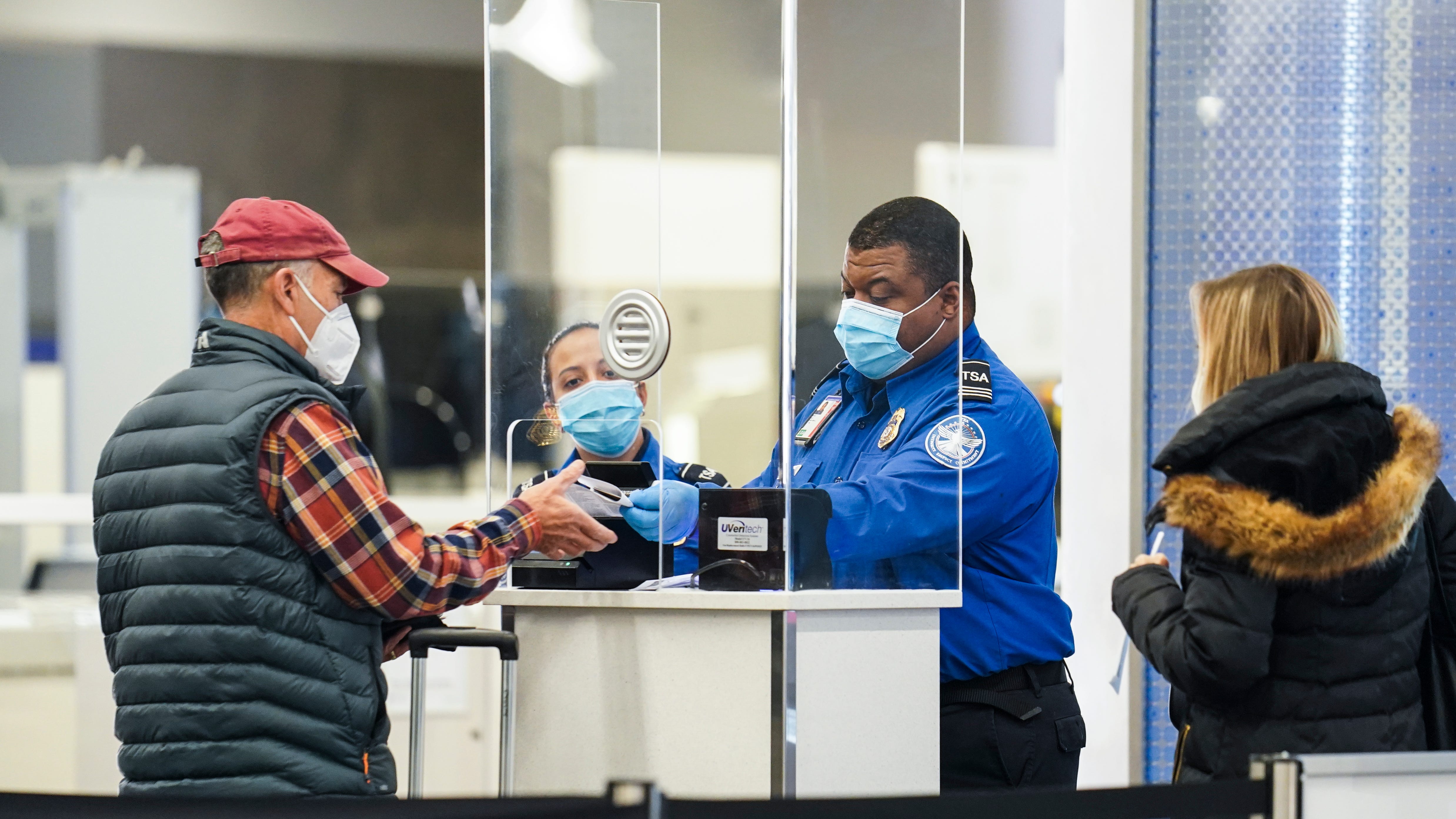 Flight cancellations create a bad travel day across the US