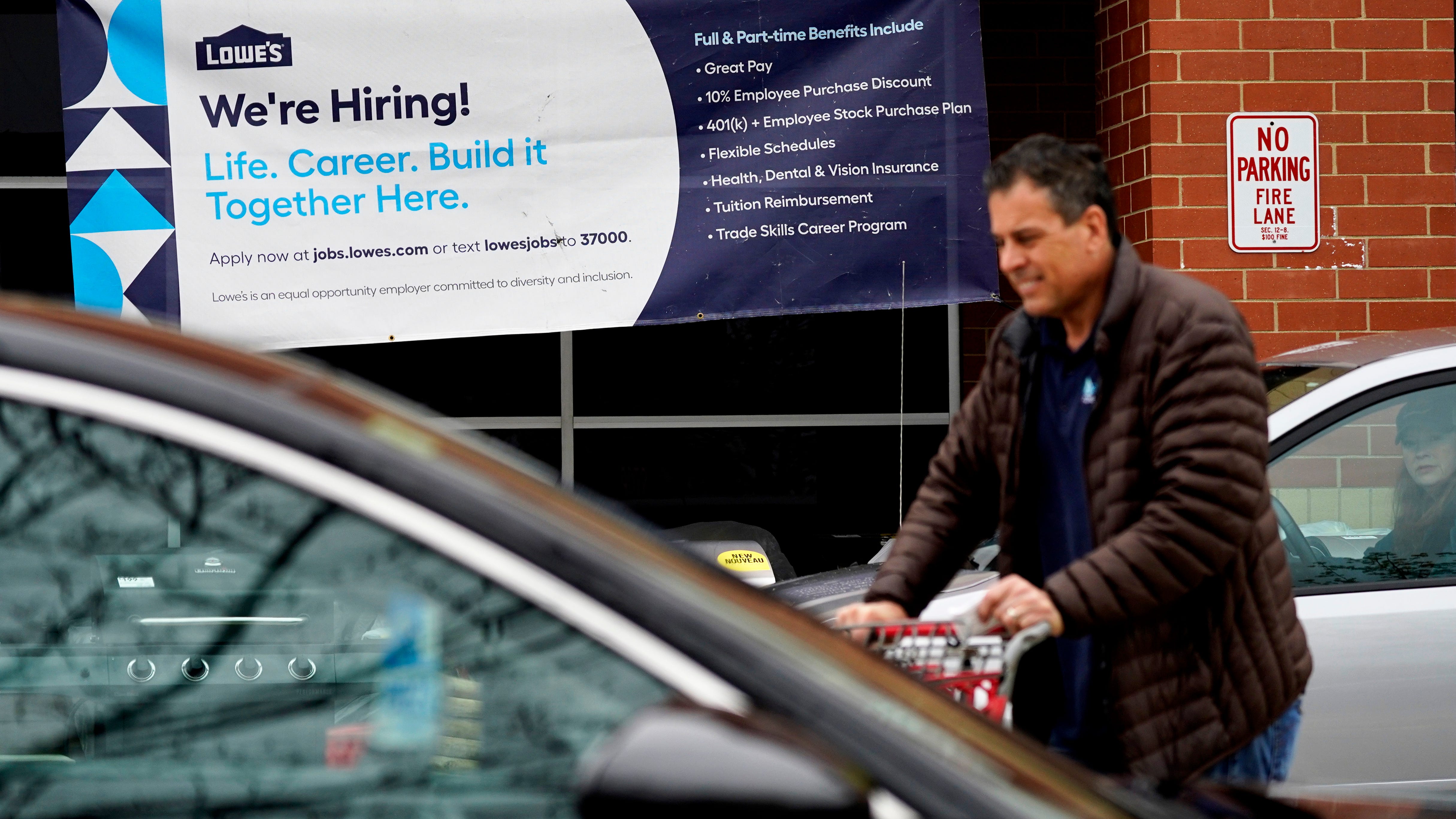 US added 428,000 jobs in April despite surging inflation