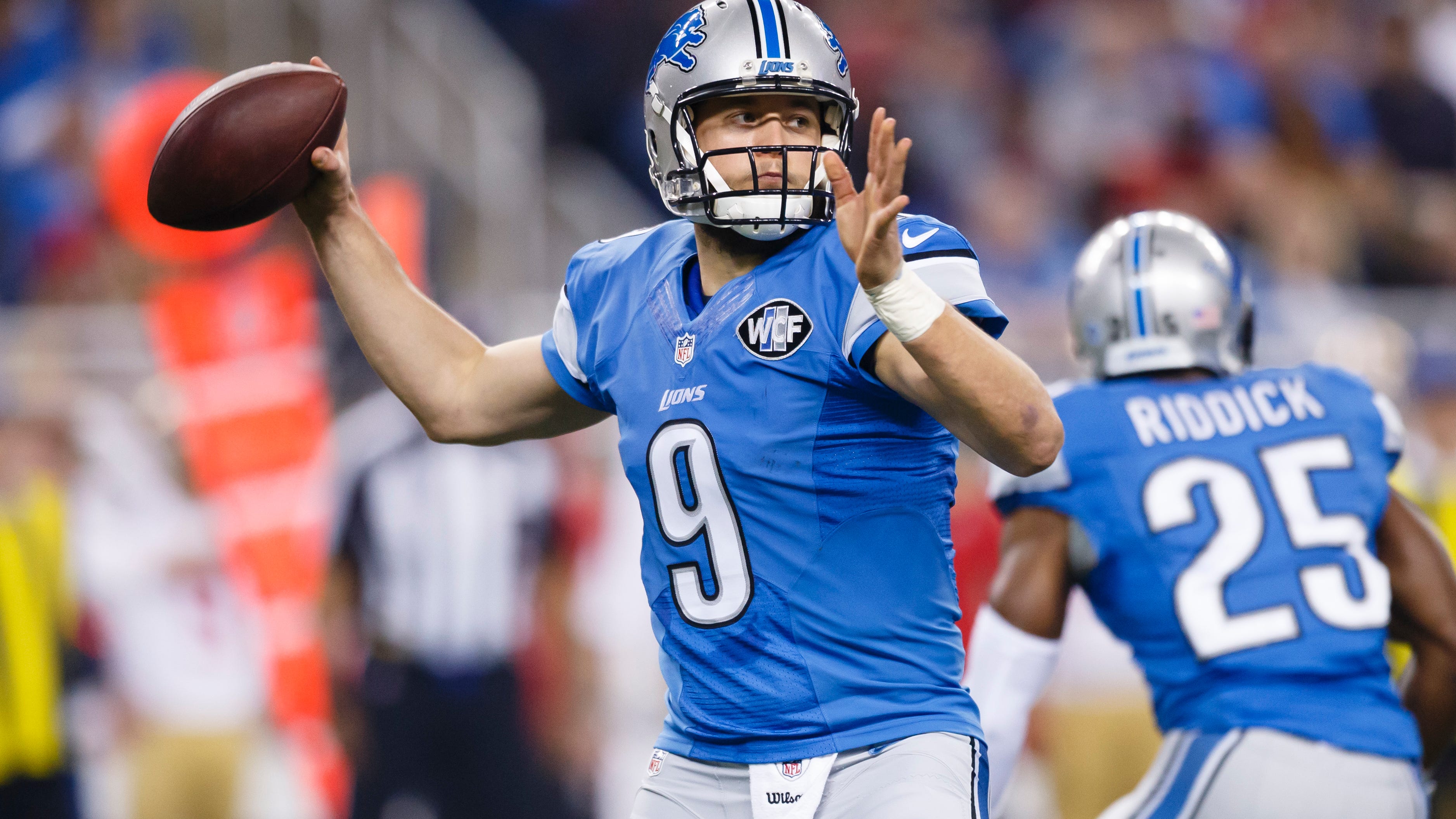'Detroit Rams?' Odd Super Bowl shirts sold for Stafford fans