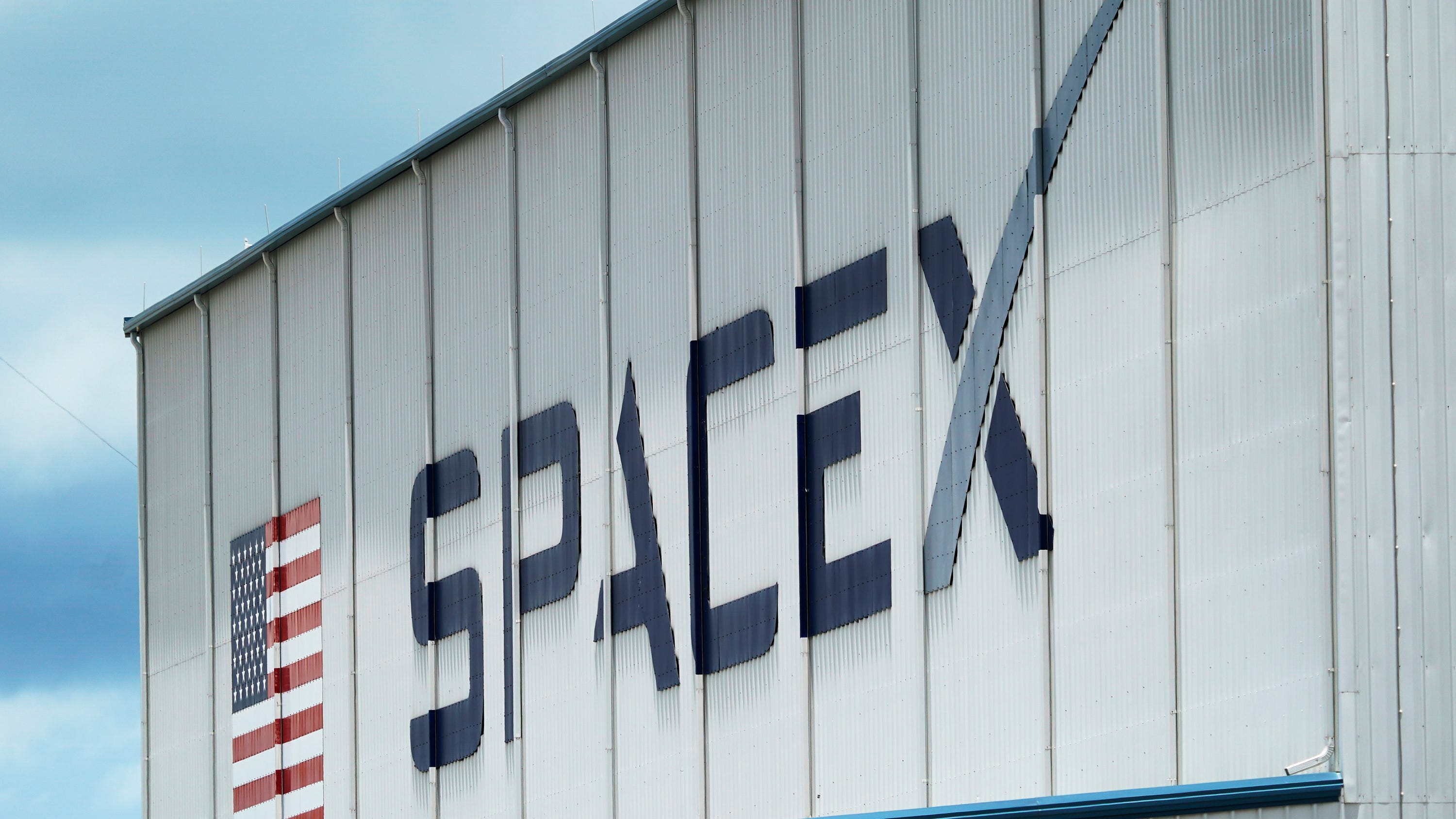 Fired SpaceX employees accuse company of violating labor law