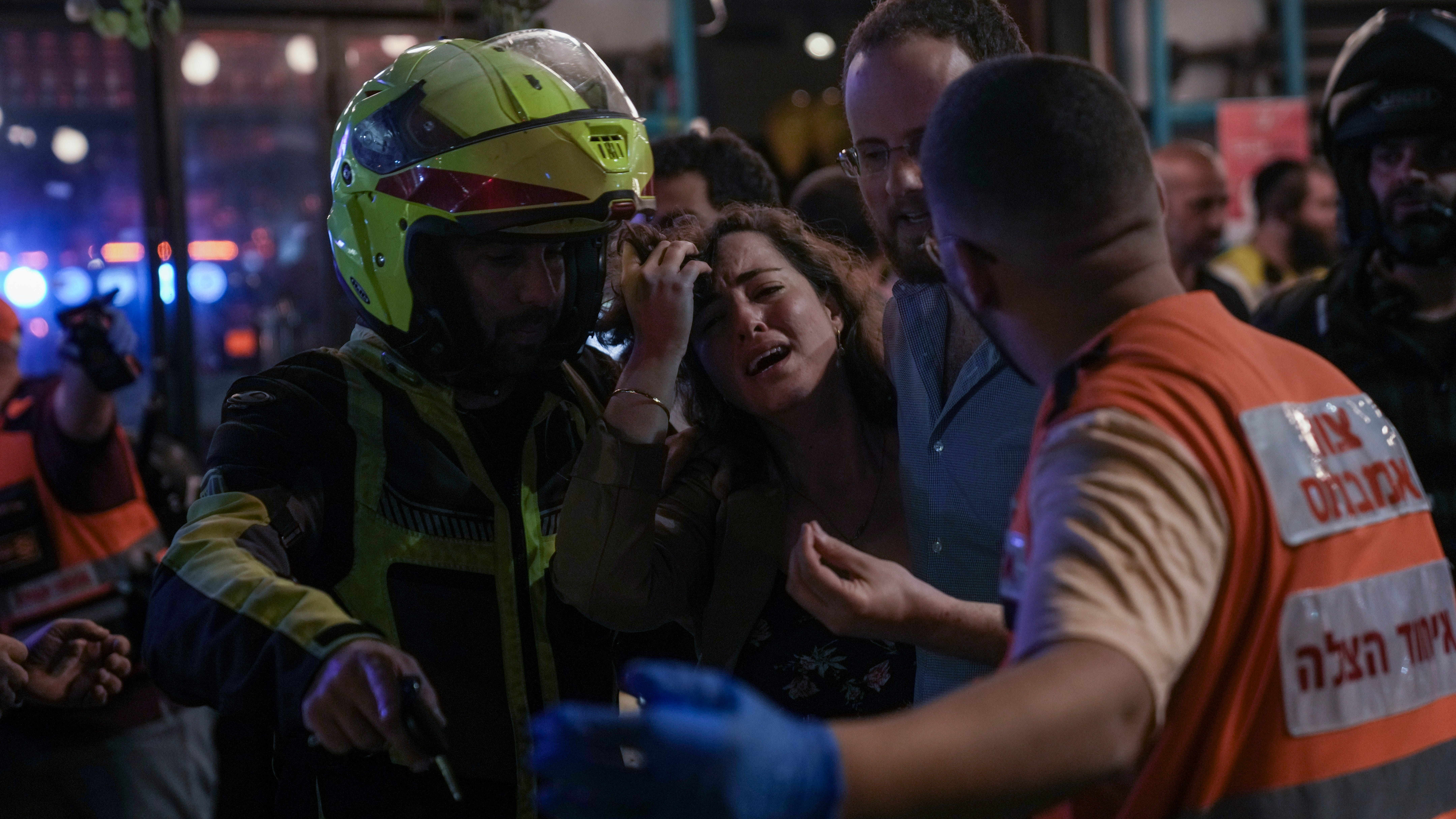 Shooter kills 2, wounds several in central Tel Aviv