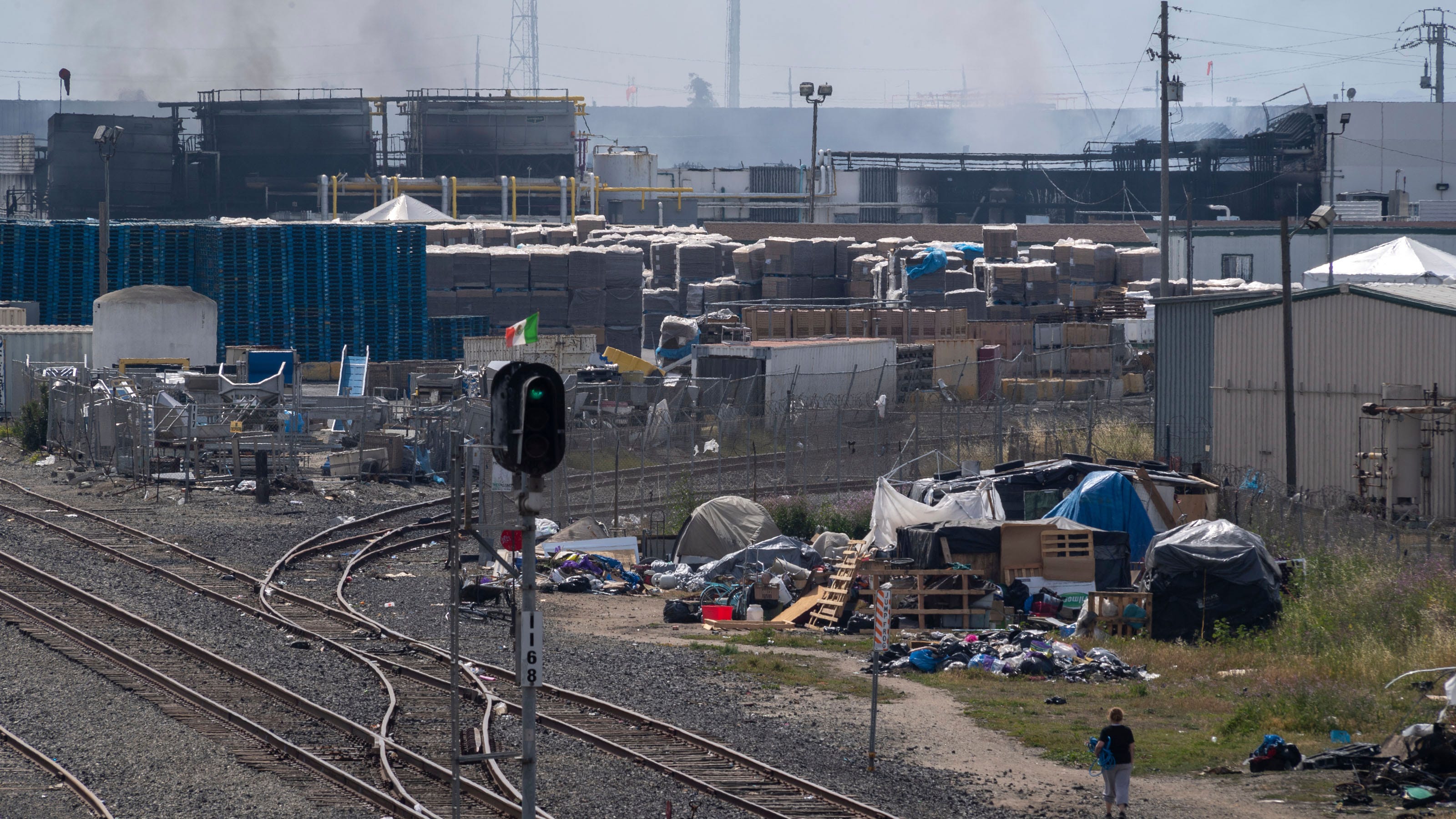 Fire contained at California food plant, evacuations remain